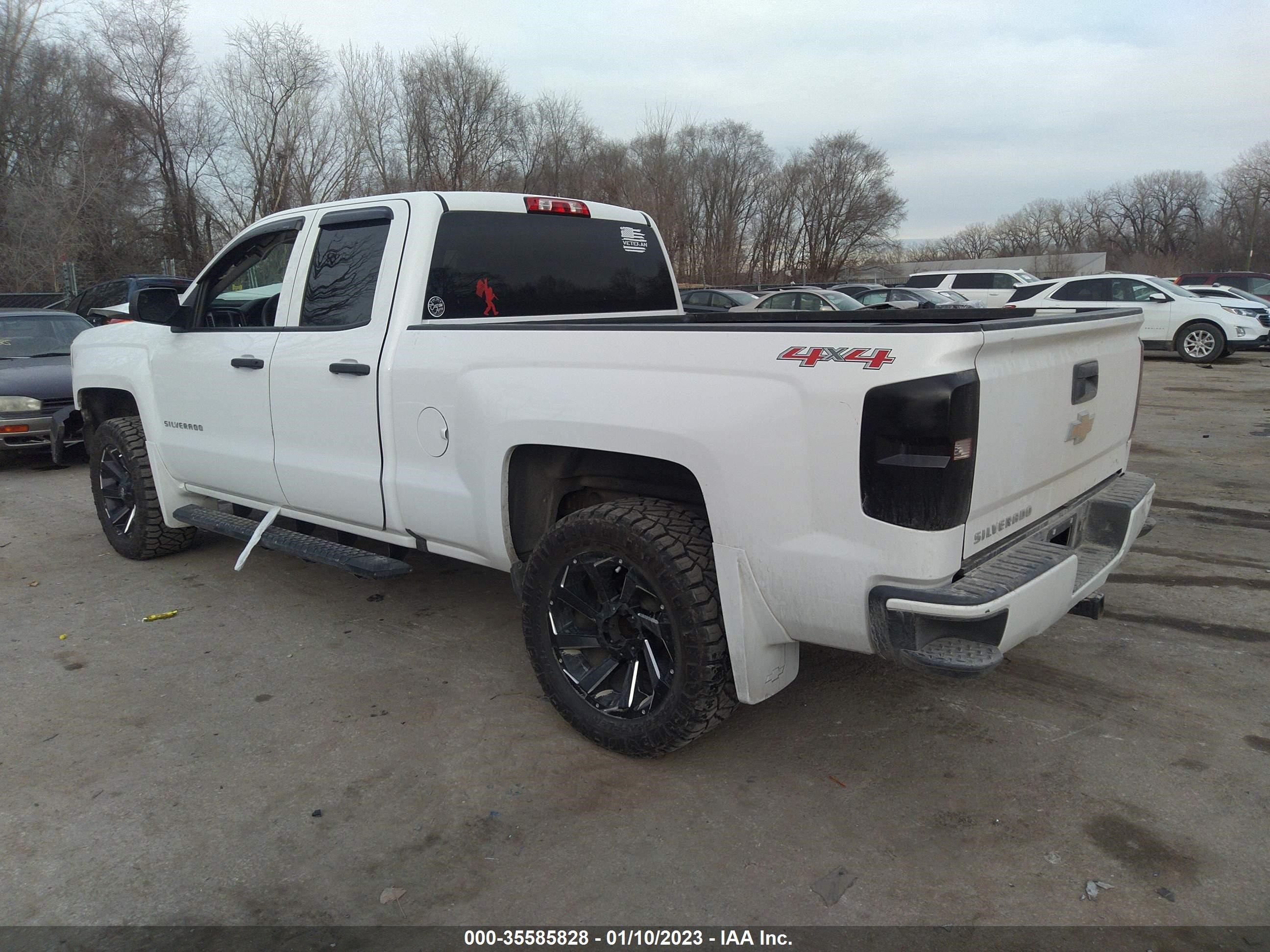 Photo 2 VIN: 1GCVKPEC6GZ218316 - CHEVROLET SILVERADO 