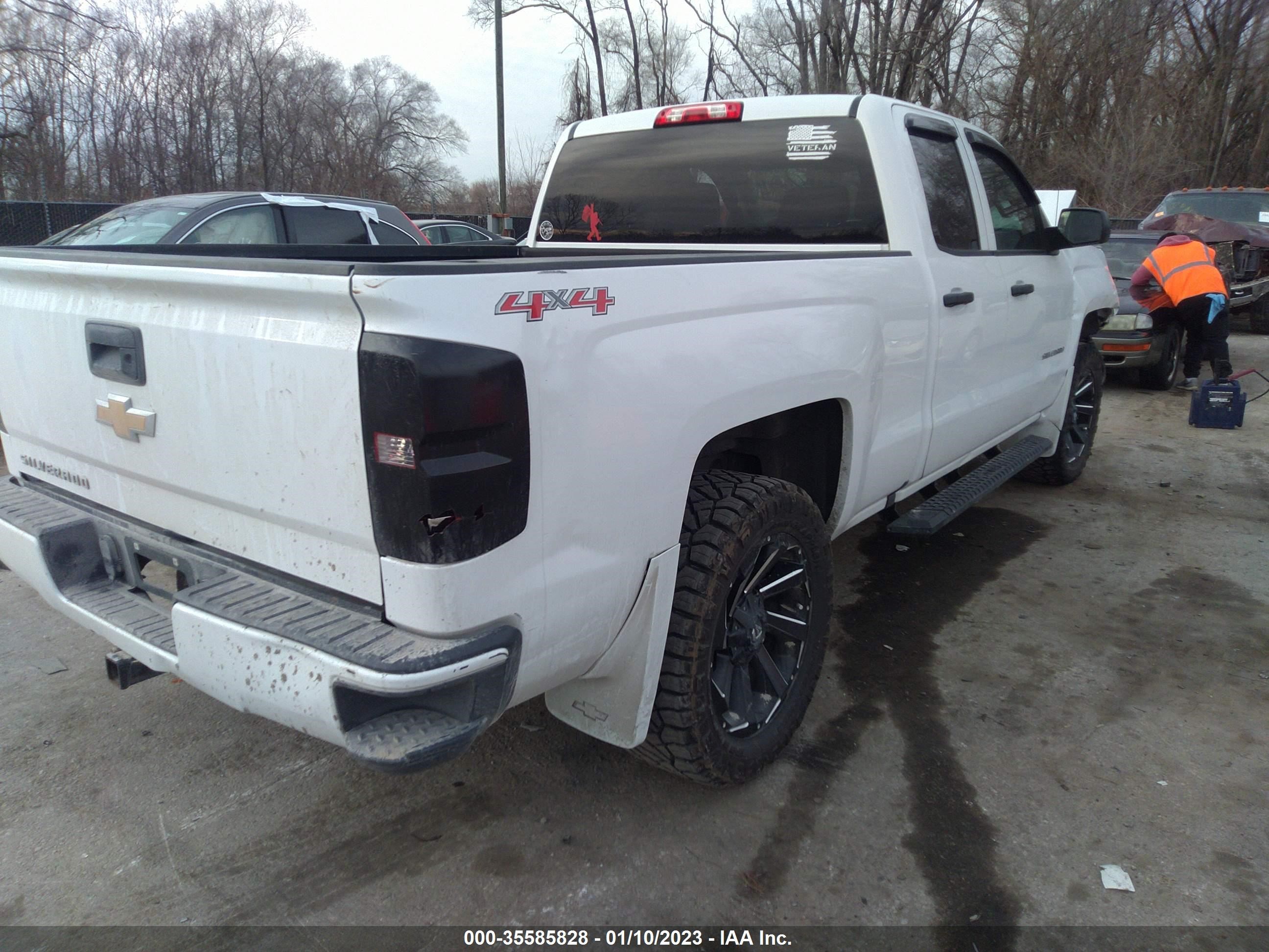 Photo 3 VIN: 1GCVKPEC6GZ218316 - CHEVROLET SILVERADO 