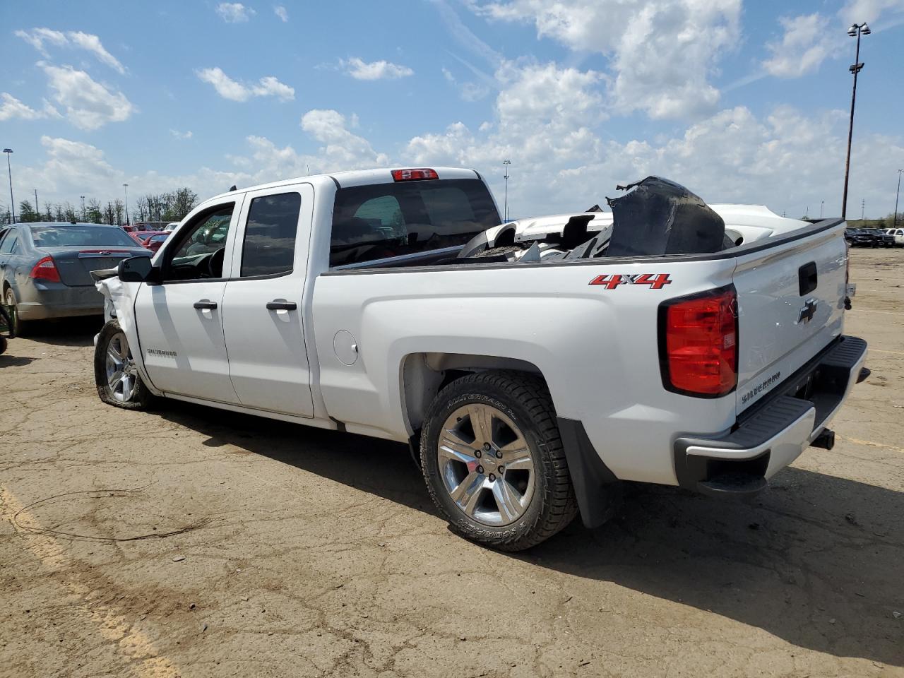 Photo 1 VIN: 1GCVKPEC6JZ358809 - CHEVROLET SILVERADO 