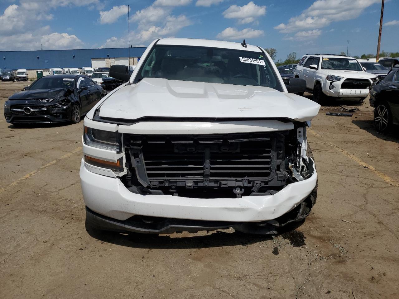 Photo 4 VIN: 1GCVKPEC6JZ358809 - CHEVROLET SILVERADO 