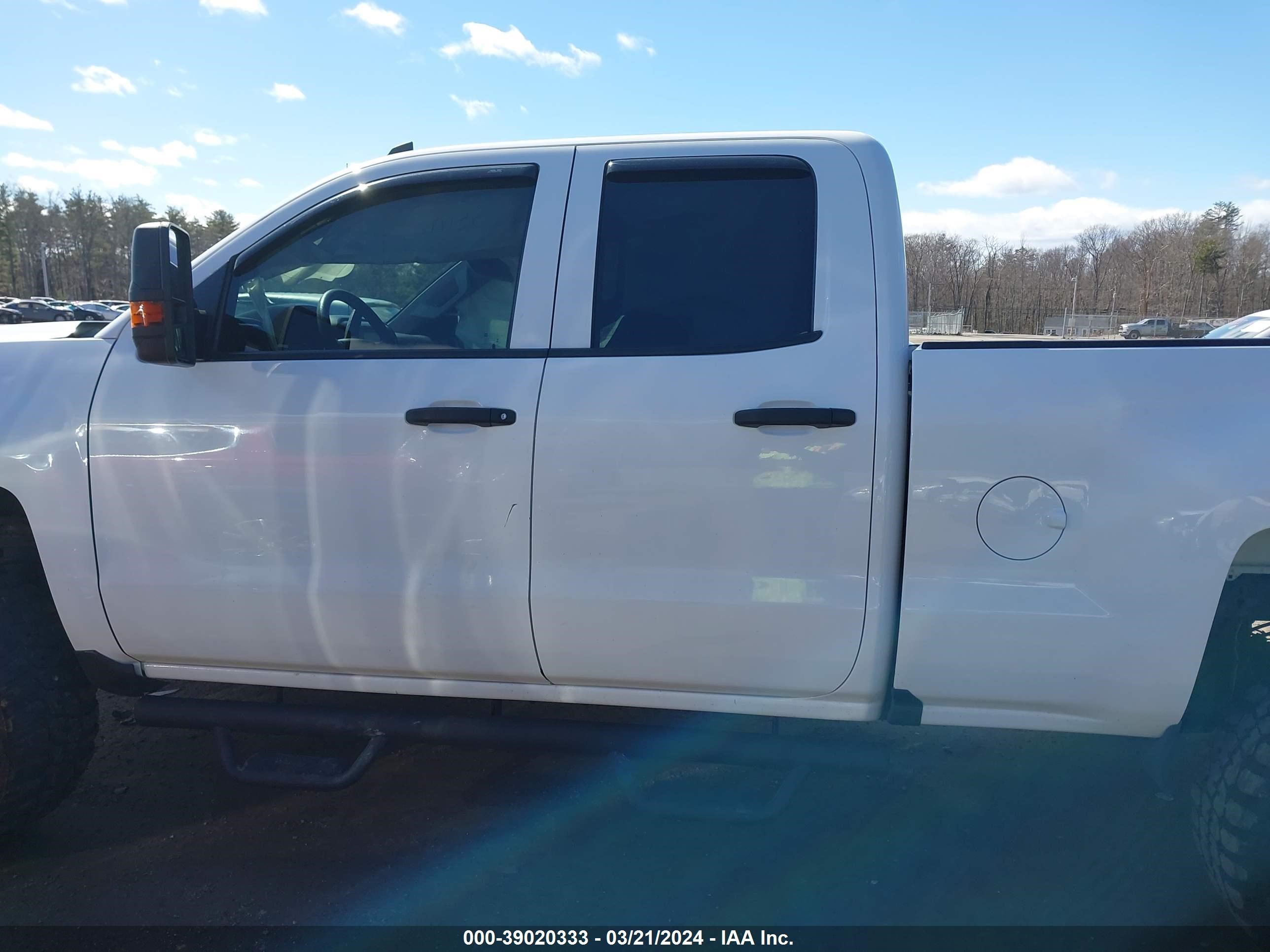 Photo 13 VIN: 1GCVKPEC7JZ169666 - CHEVROLET SILVERADO 