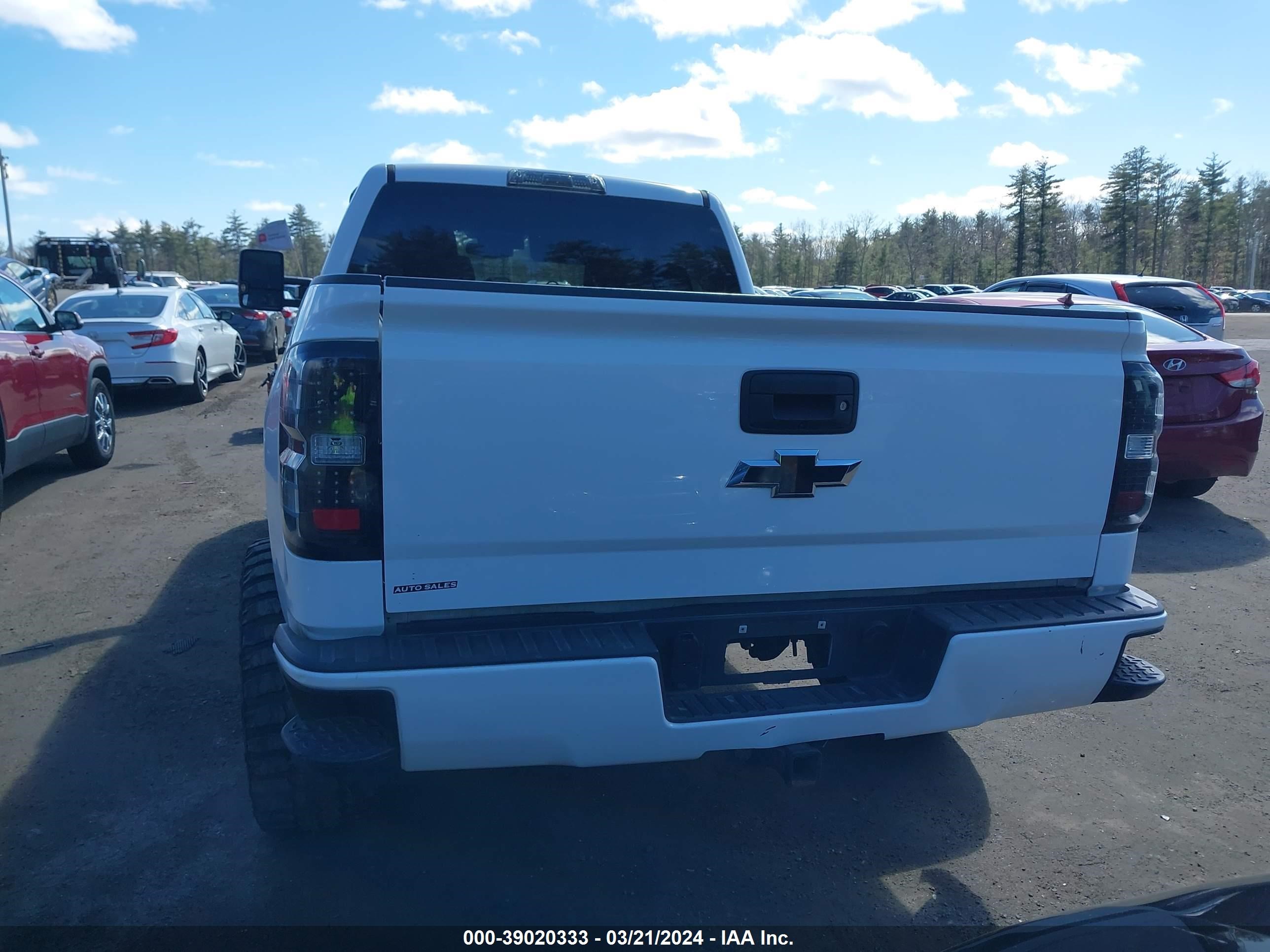 Photo 15 VIN: 1GCVKPEC7JZ169666 - CHEVROLET SILVERADO 