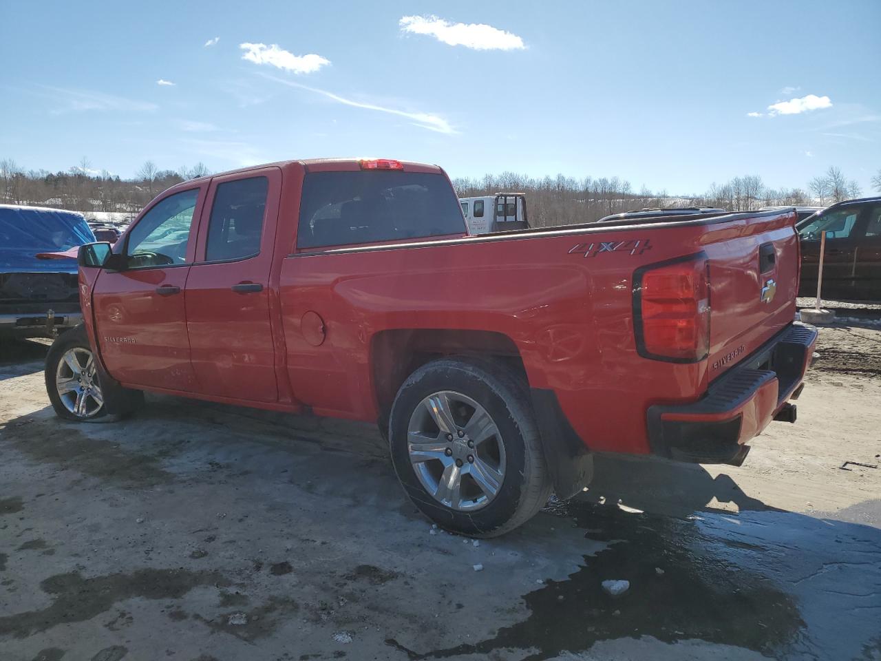 Photo 1 VIN: 1GCVKPEC9JZ271227 - CHEVROLET SILVERADO 