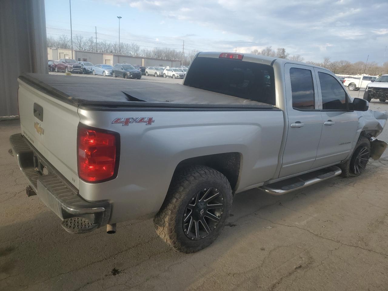 Photo 2 VIN: 1GCVKREC0GZ222051 - CHEVROLET SILVERADO 