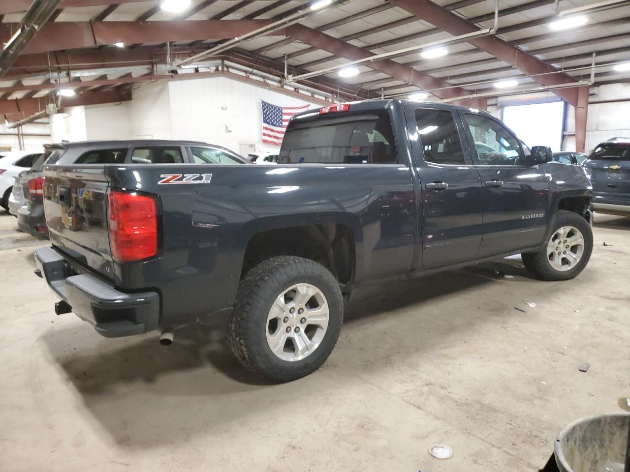 Photo 2 VIN: 1GCVKREC0HZ390936 - CHEVROLET SILVERADO 