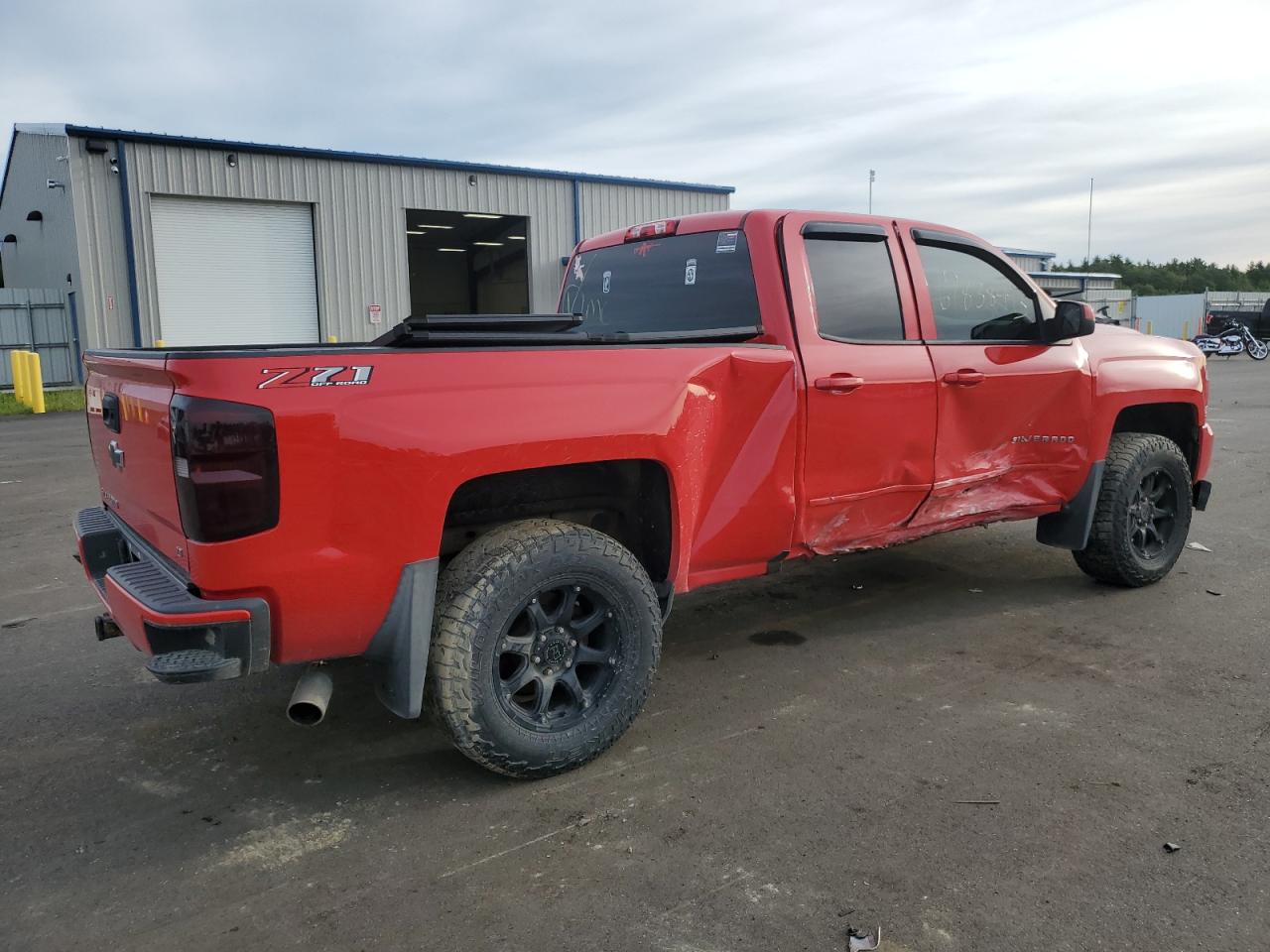 Photo 2 VIN: 1GCVKREC0JZ229170 - CHEVROLET SILVERADO 