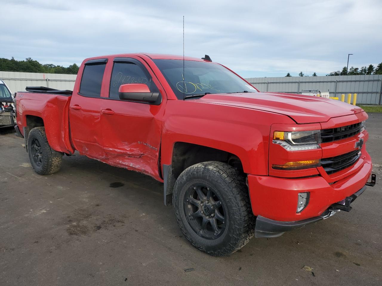 Photo 3 VIN: 1GCVKREC0JZ229170 - CHEVROLET SILVERADO 