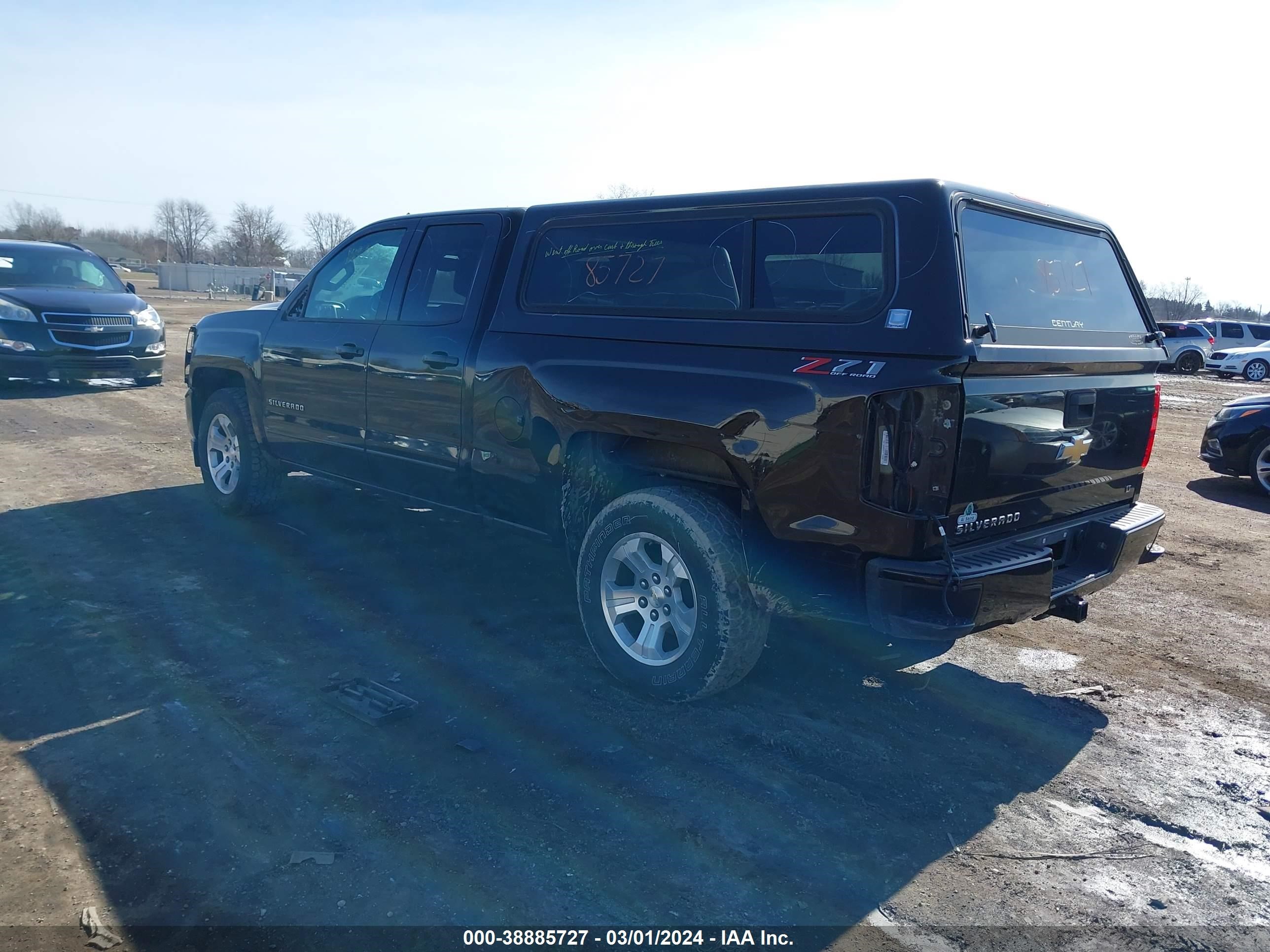 Photo 2 VIN: 1GCVKREC0JZ371583 - CHEVROLET SILVERADO 