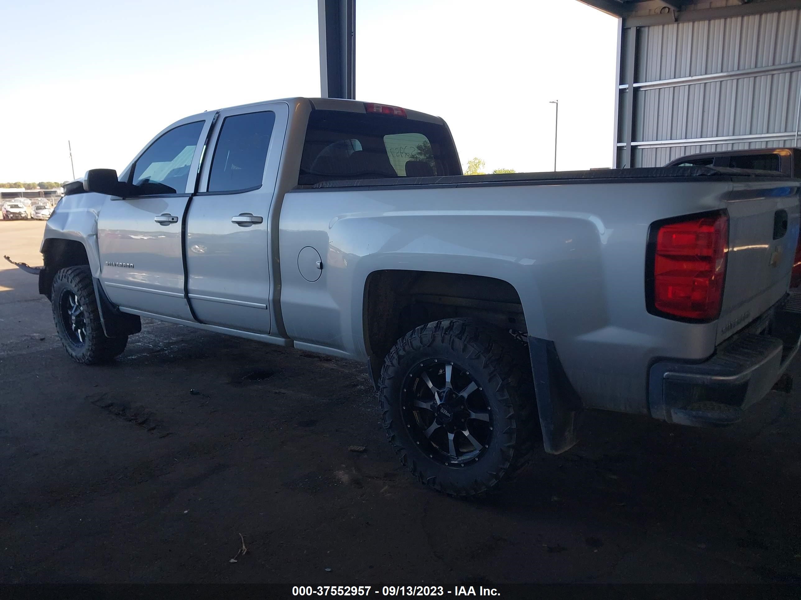 Photo 2 VIN: 1GCVKREC1FZ226379 - CHEVROLET SILVERADO 