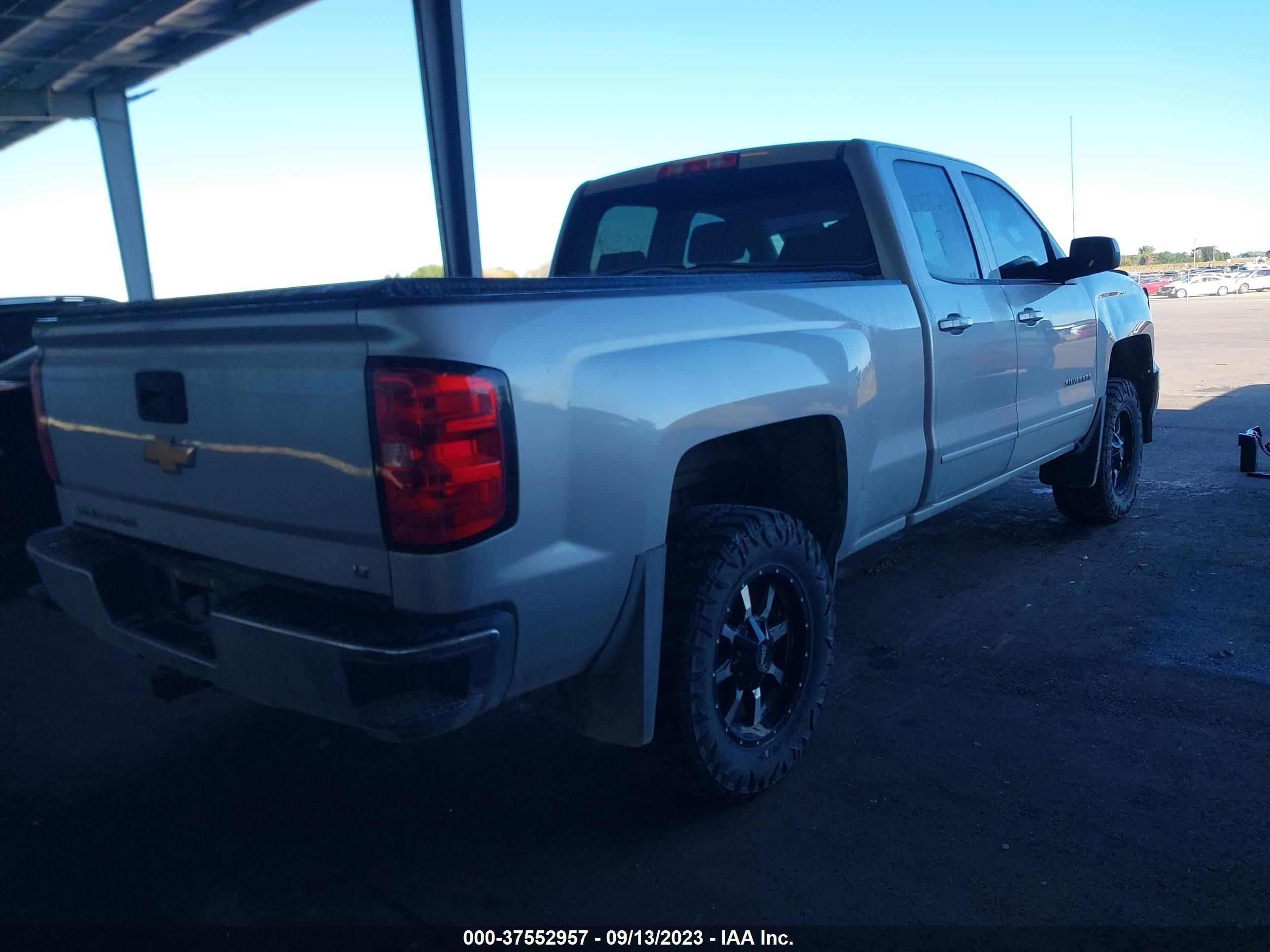 Photo 3 VIN: 1GCVKREC1FZ226379 - CHEVROLET SILVERADO 