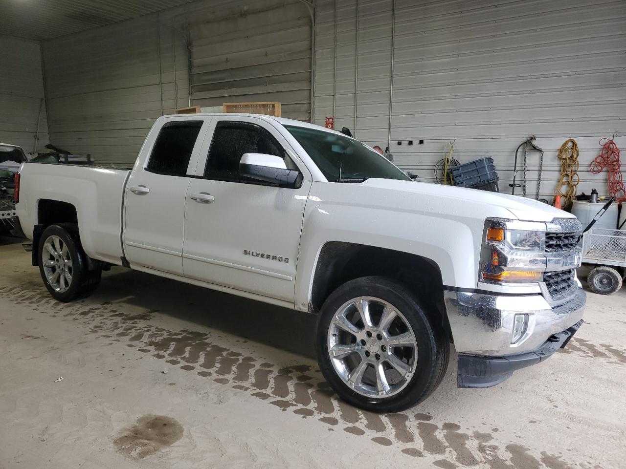 Photo 3 VIN: 1GCVKREC2GZ140533 - CHEVROLET SILVERADO 