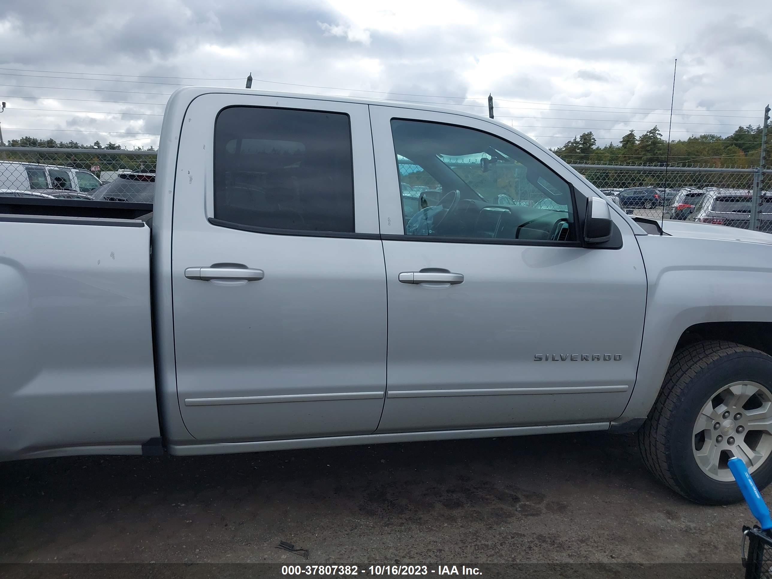 Photo 13 VIN: 1GCVKREC2JZ200740 - CHEVROLET SILVERADO 