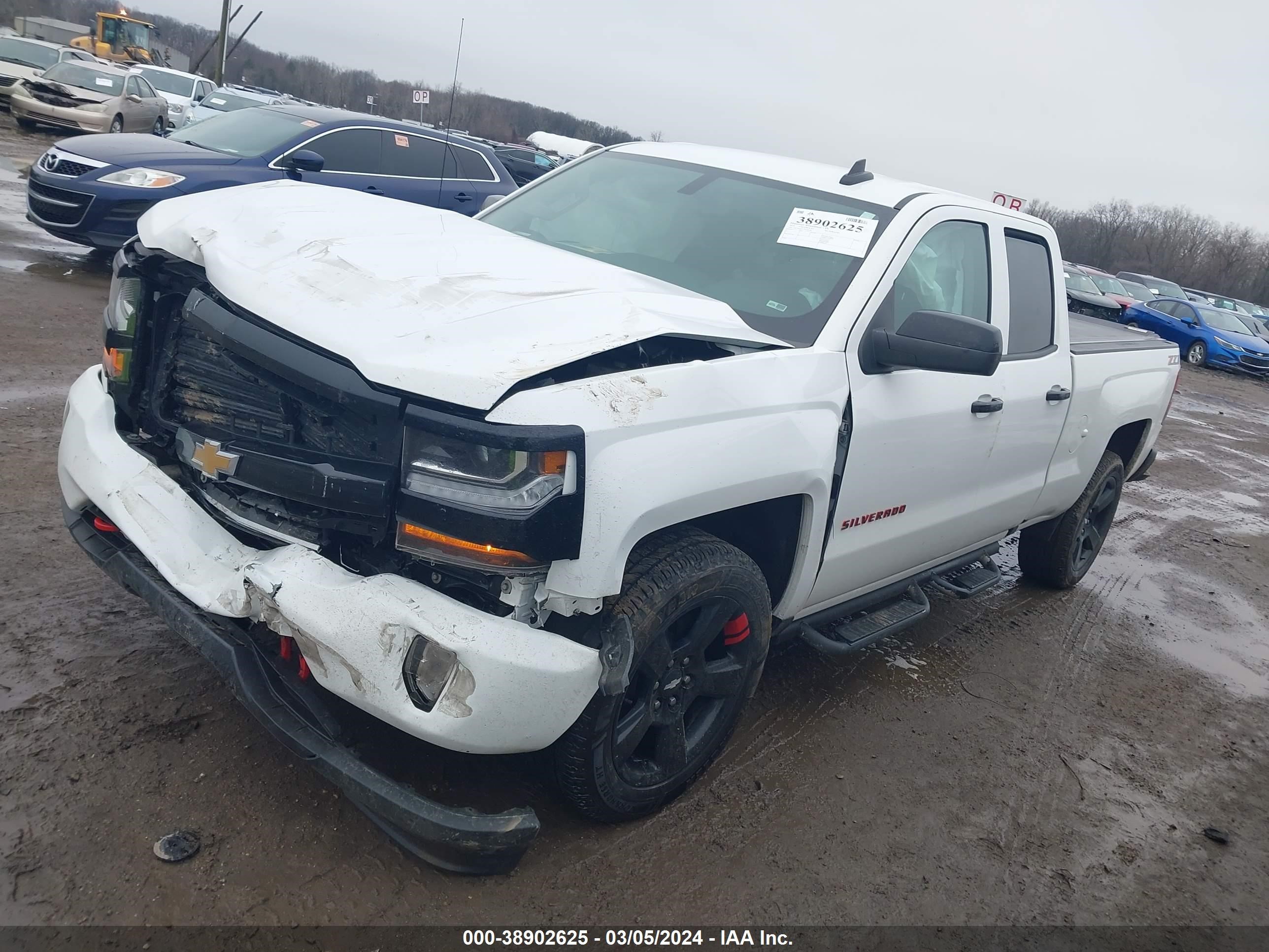 Photo 1 VIN: 1GCVKREC3JZ128799 - CHEVROLET SILVERADO 