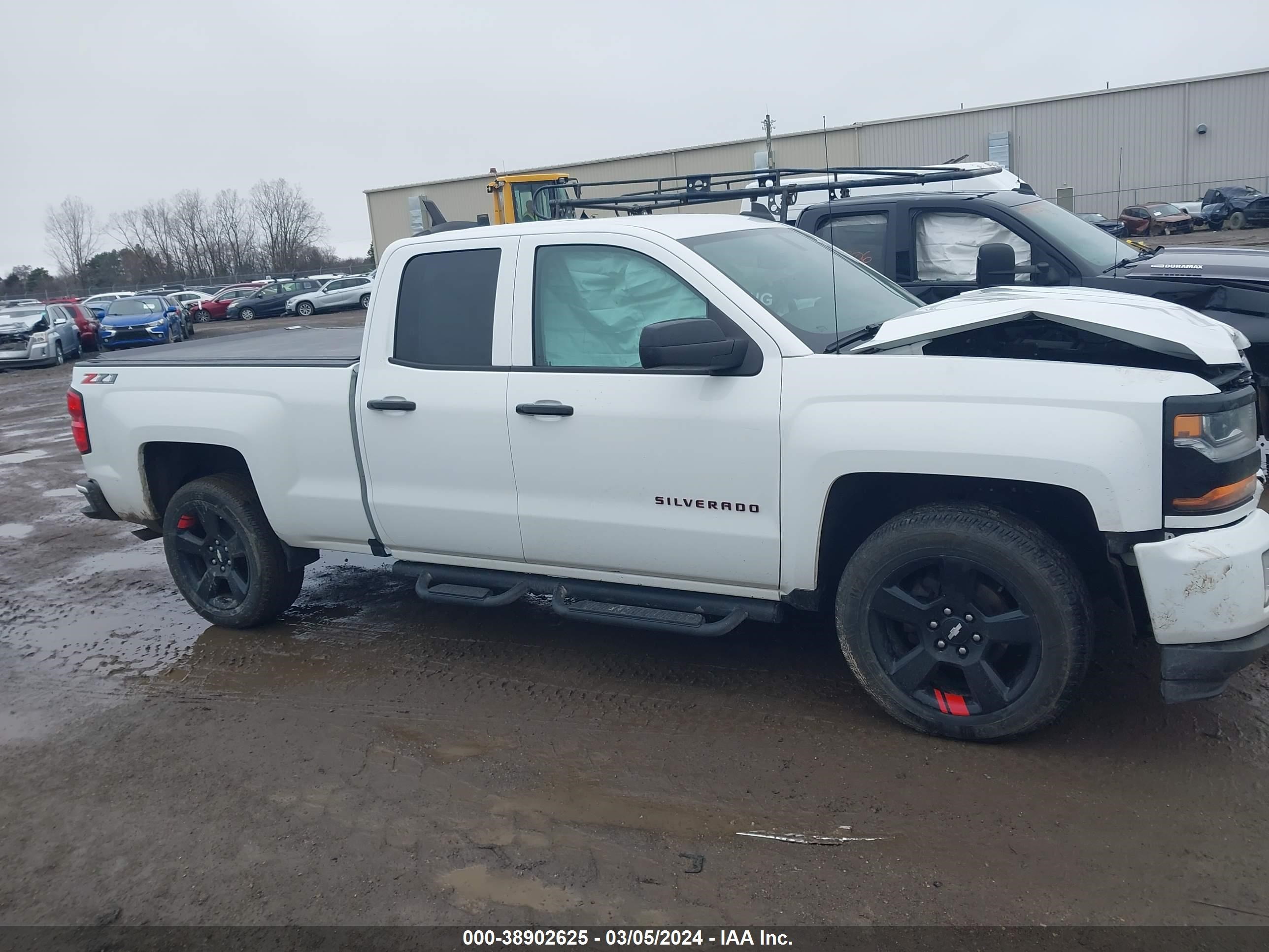 Photo 12 VIN: 1GCVKREC3JZ128799 - CHEVROLET SILVERADO 