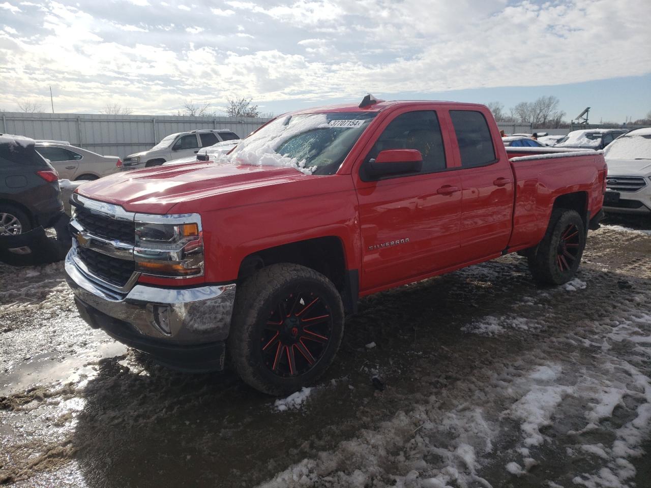 Photo 2 VIN: 1GCVKREC3JZ149569 - CHEVROLET SILVERADO 