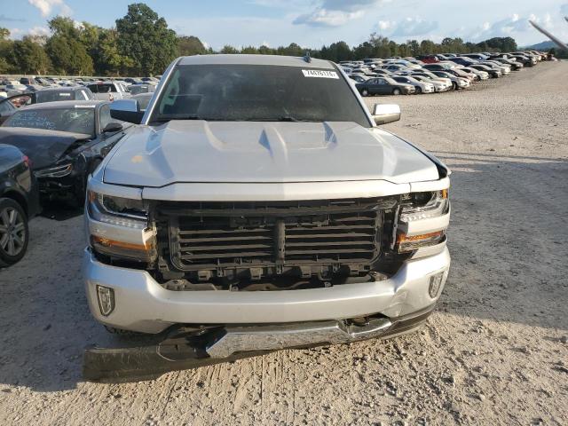 Photo 4 VIN: 1GCVKREC3JZ322605 - CHEVROLET SILVERADO 