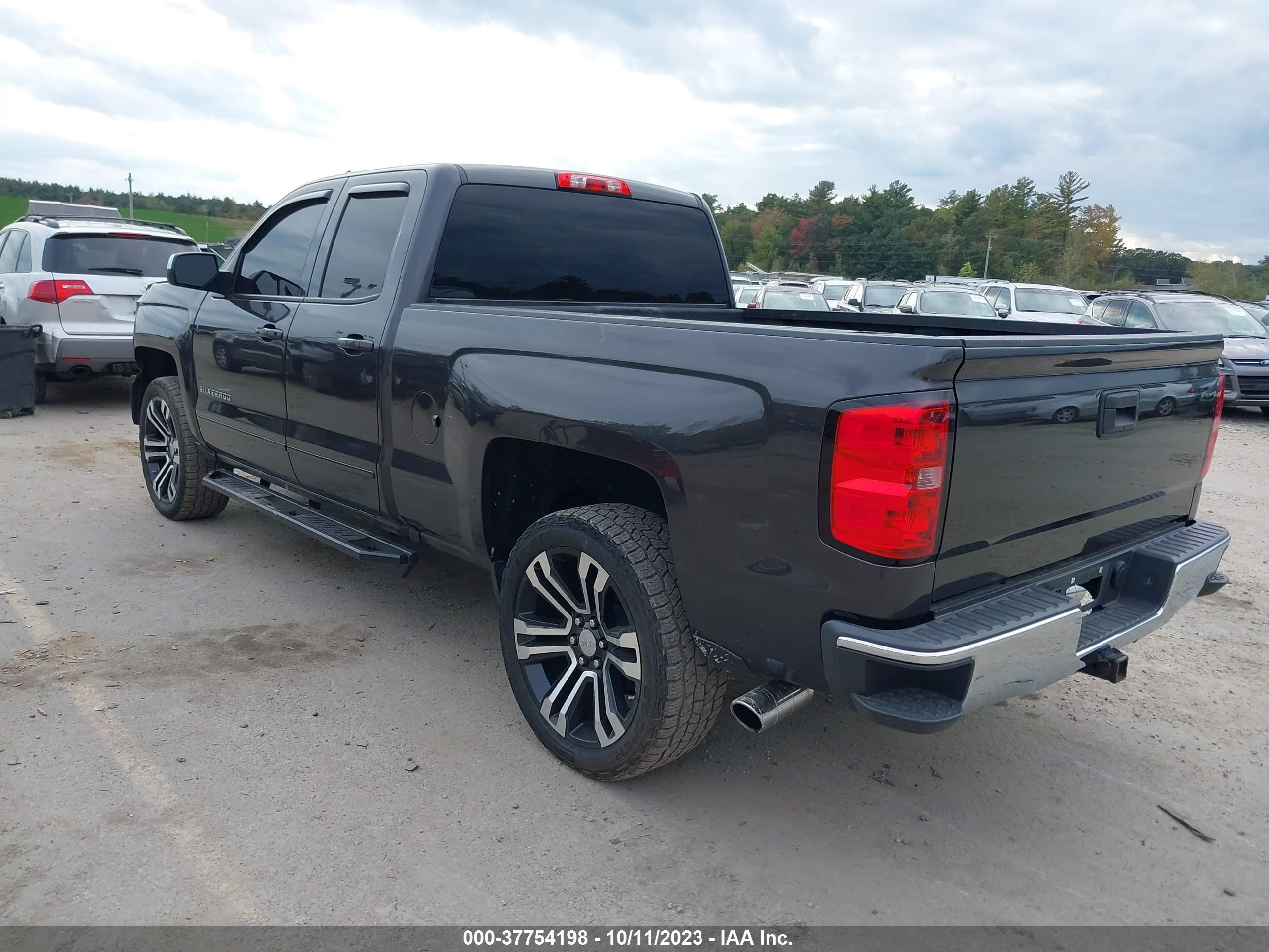 Photo 2 VIN: 1GCVKREC4GZ326297 - CHEVROLET SILVERADO 