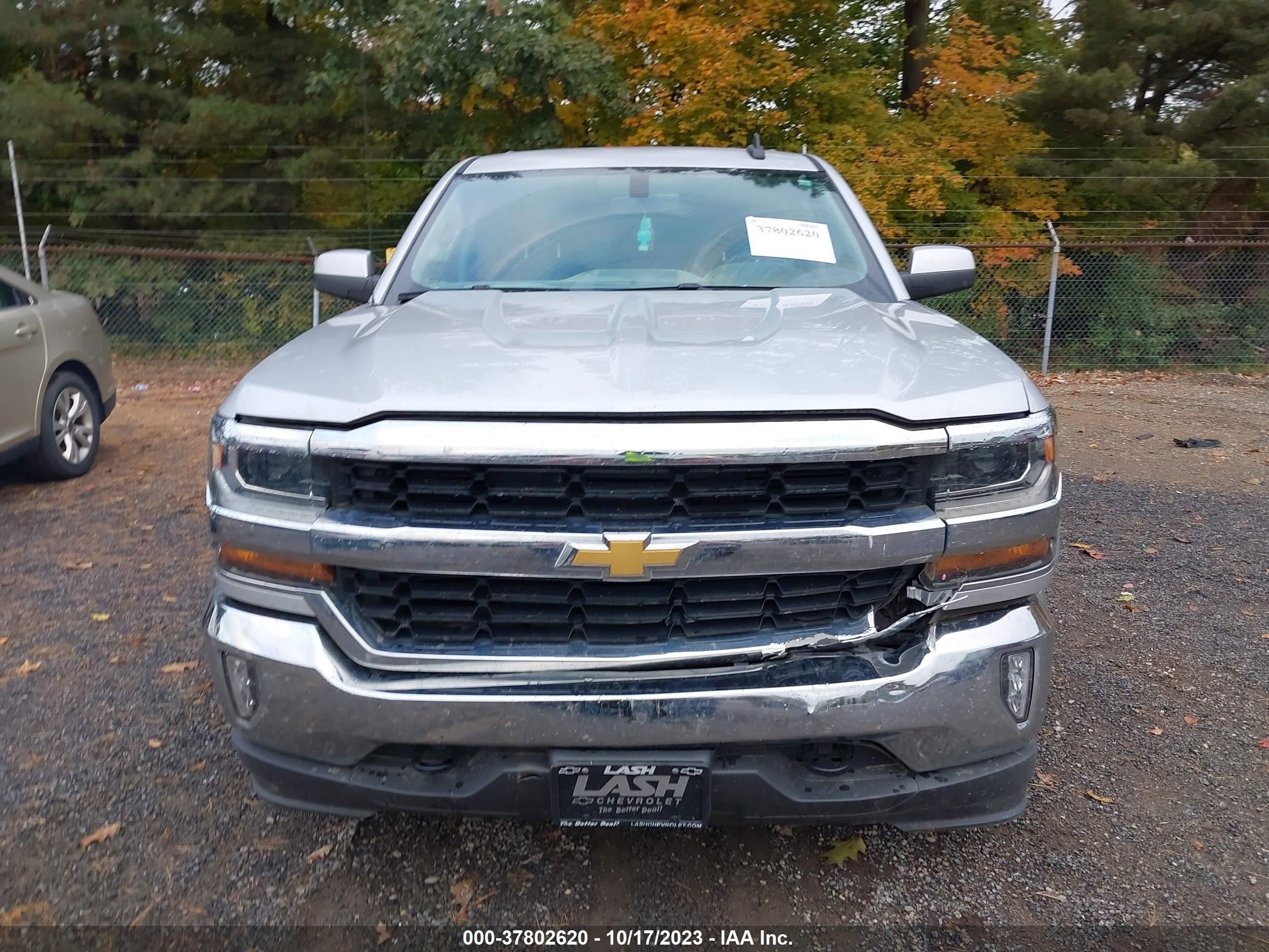 Photo 11 VIN: 1GCVKREC4JZ116810 - CHEVROLET SILVERADO 