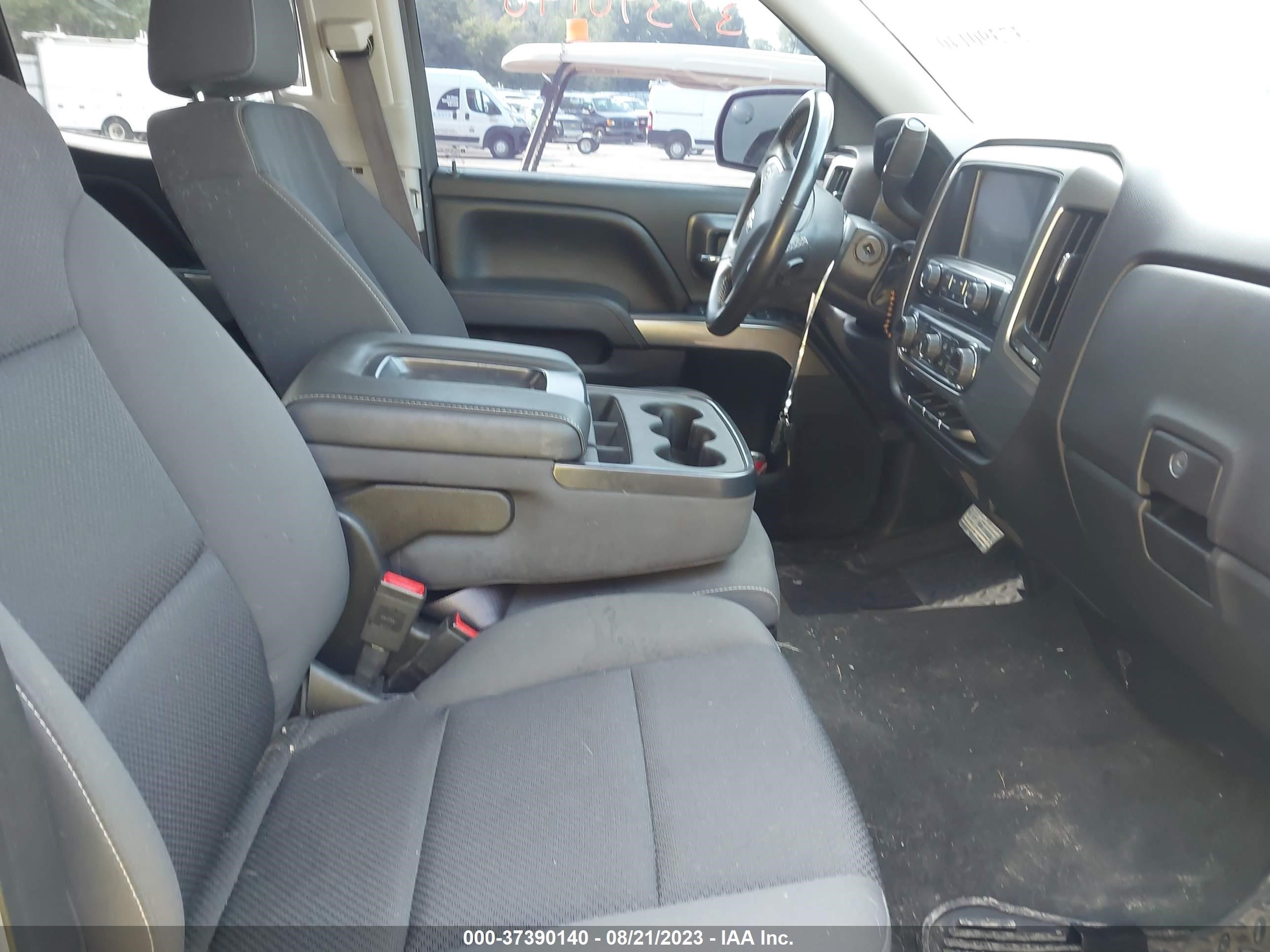 Photo 4 VIN: 1GCVKREC5GZ130949 - CHEVROLET SILVERADO 