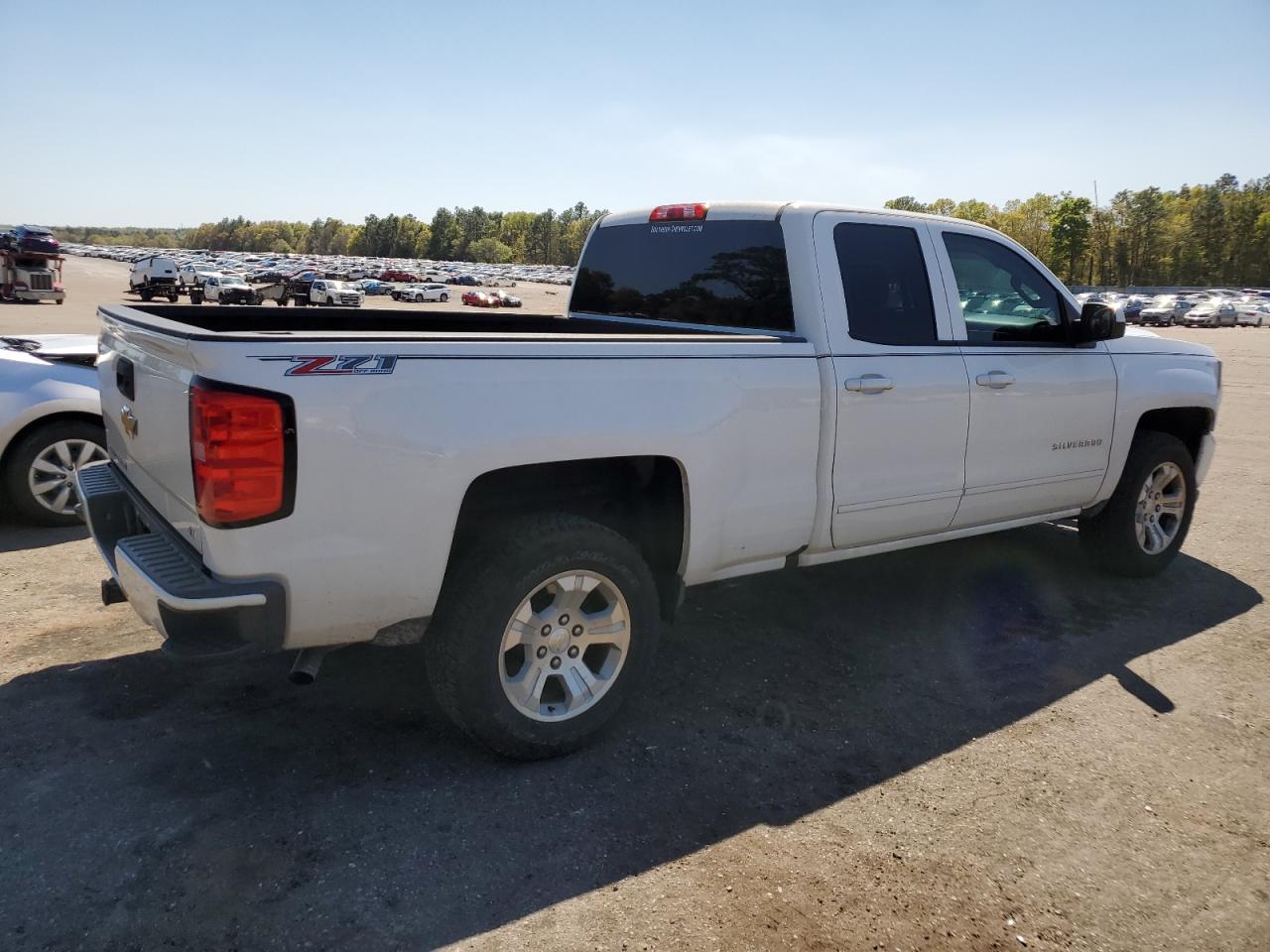 Photo 2 VIN: 1GCVKREC5HZ116874 - CHEVROLET SILVERADO 