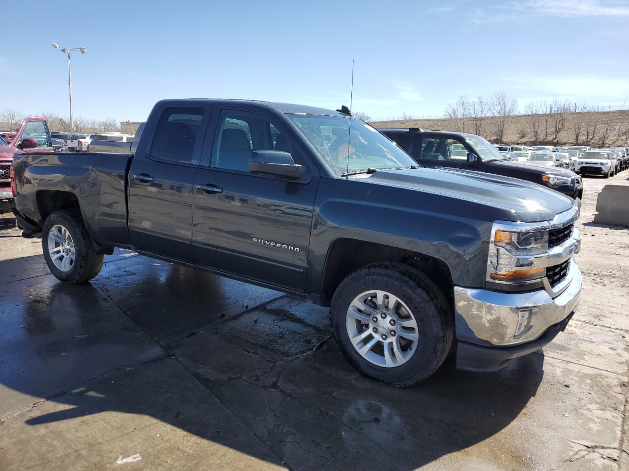 Photo 3 VIN: 1GCVKREC6HZ374126 - CHEVROLET SILVERADO 