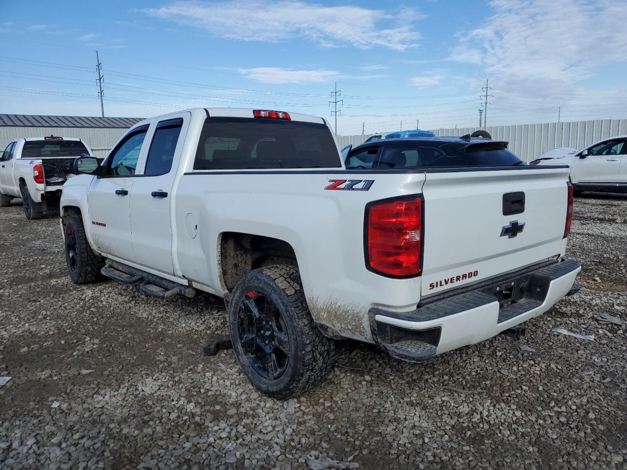 Photo 1 VIN: 1GCVKREC6JZ269558 - CHEVROLET SILVERADO 