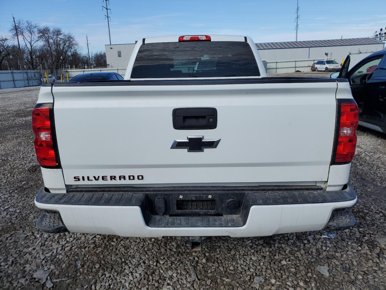 Photo 5 VIN: 1GCVKREC6JZ269558 - CHEVROLET SILVERADO 