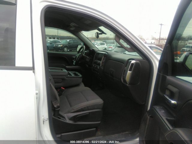 Photo 4 VIN: 1GCVKREC7HZ111787 - CHEVROLET SILVERADO 1500 