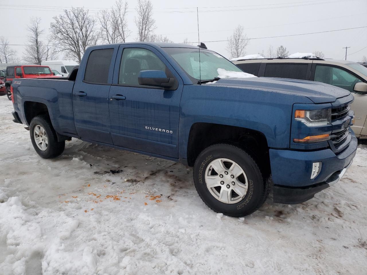 Photo 3 VIN: 1GCVKREC7HZ318826 - CHEVROLET SILVERADO 