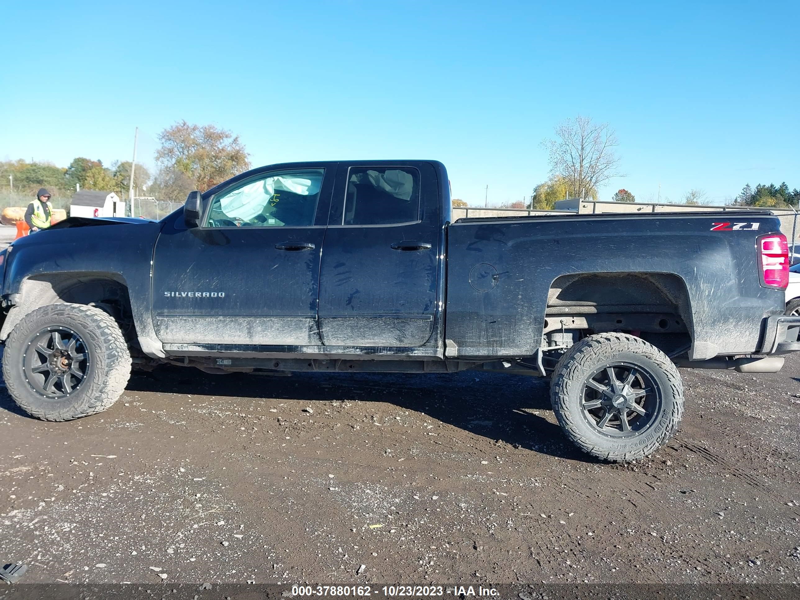 Photo 14 VIN: 1GCVKREC7JZ130135 - CHEVROLET SILVERADO 