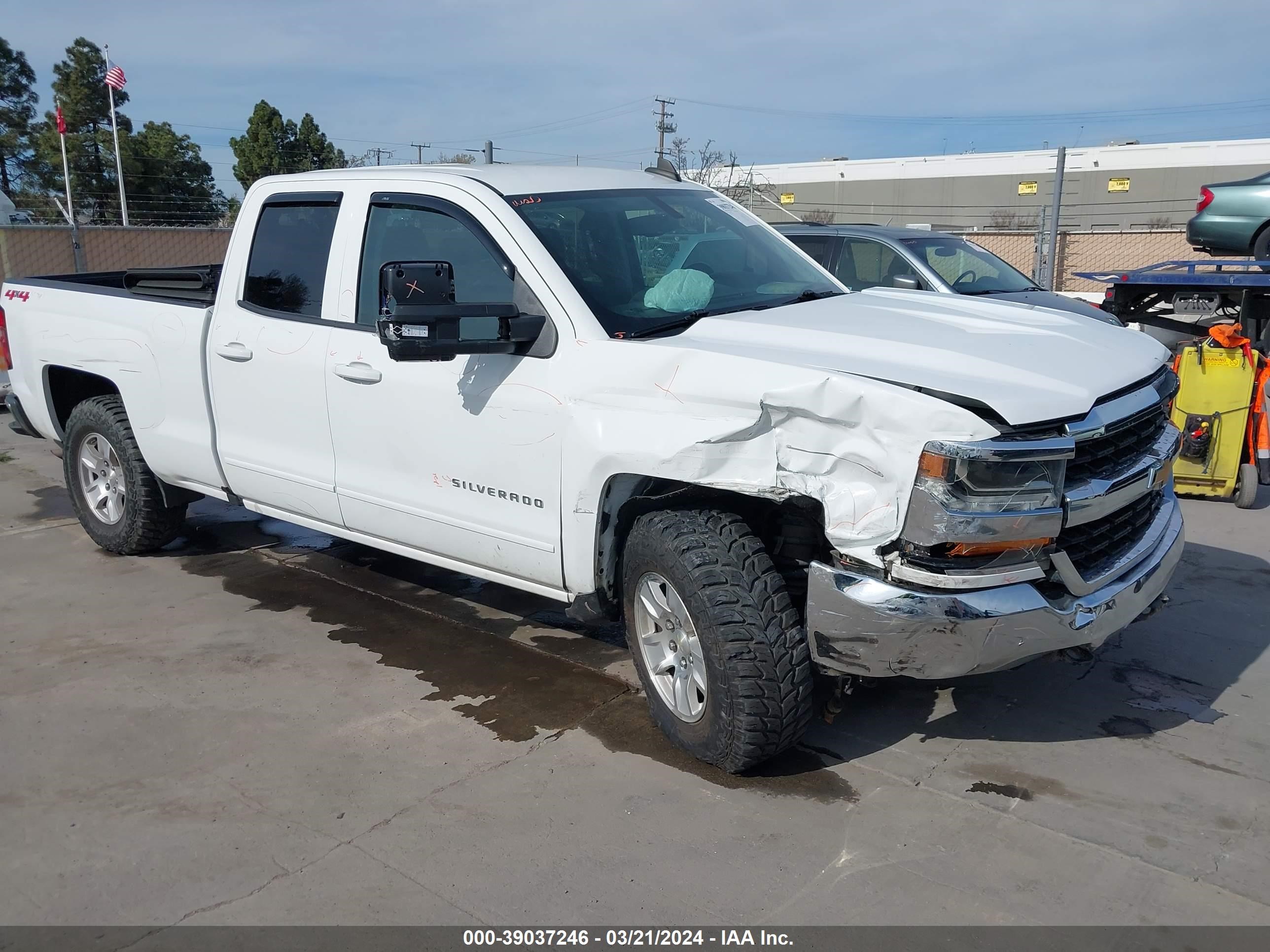 Photo 0 VIN: 1GCVKREC7JZ163572 - CHEVROLET SILVERADO 