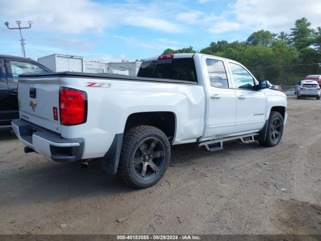 Photo 3 VIN: 1GCVKREC8HZ137332 - CHEVROLET SILVERADO 