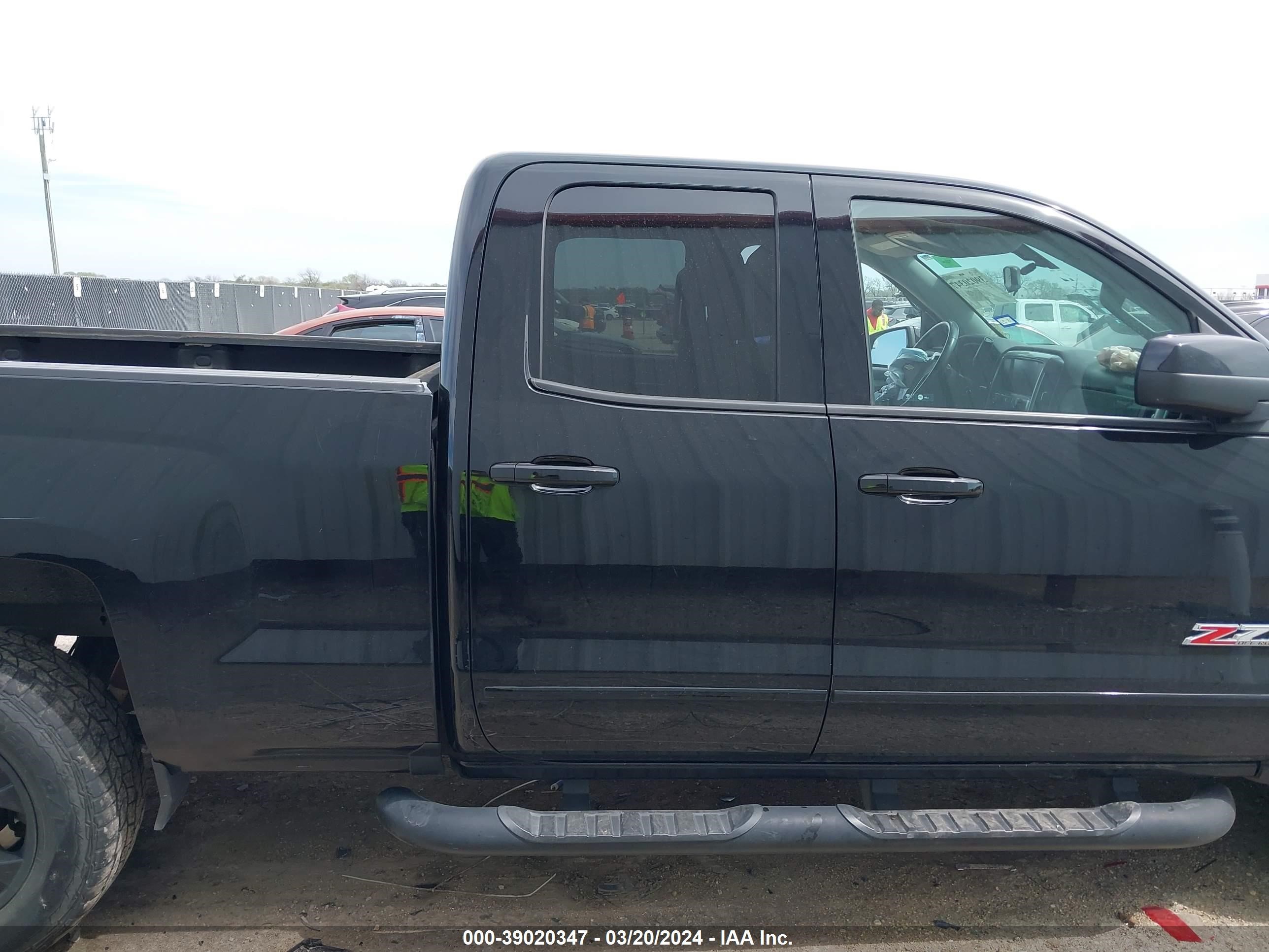 Photo 12 VIN: 1GCVKREC8HZ240363 - CHEVROLET SILVERADO 