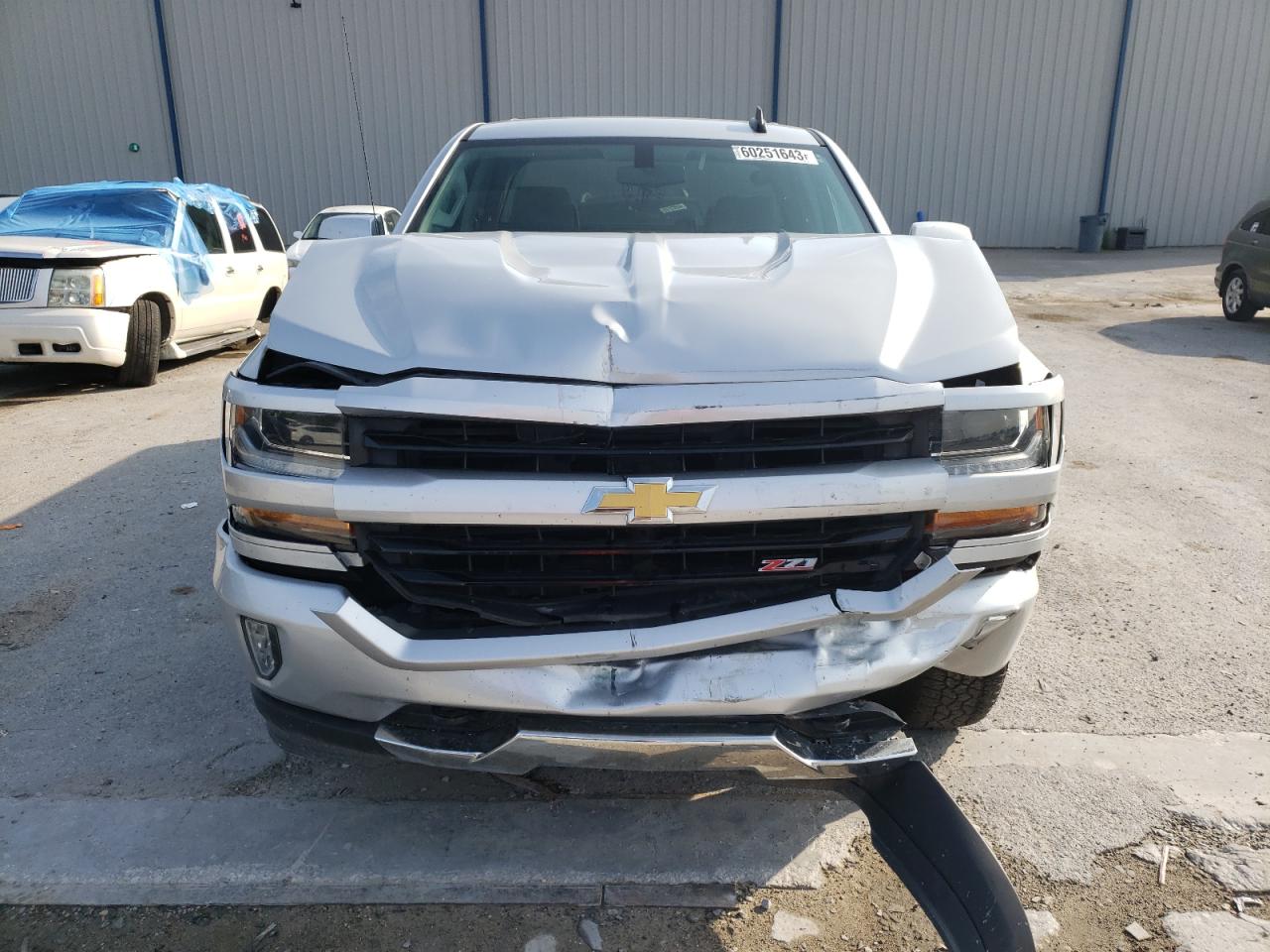 Photo 4 VIN: 1GCVKREC8HZ328023 - CHEVROLET SILVERADO 