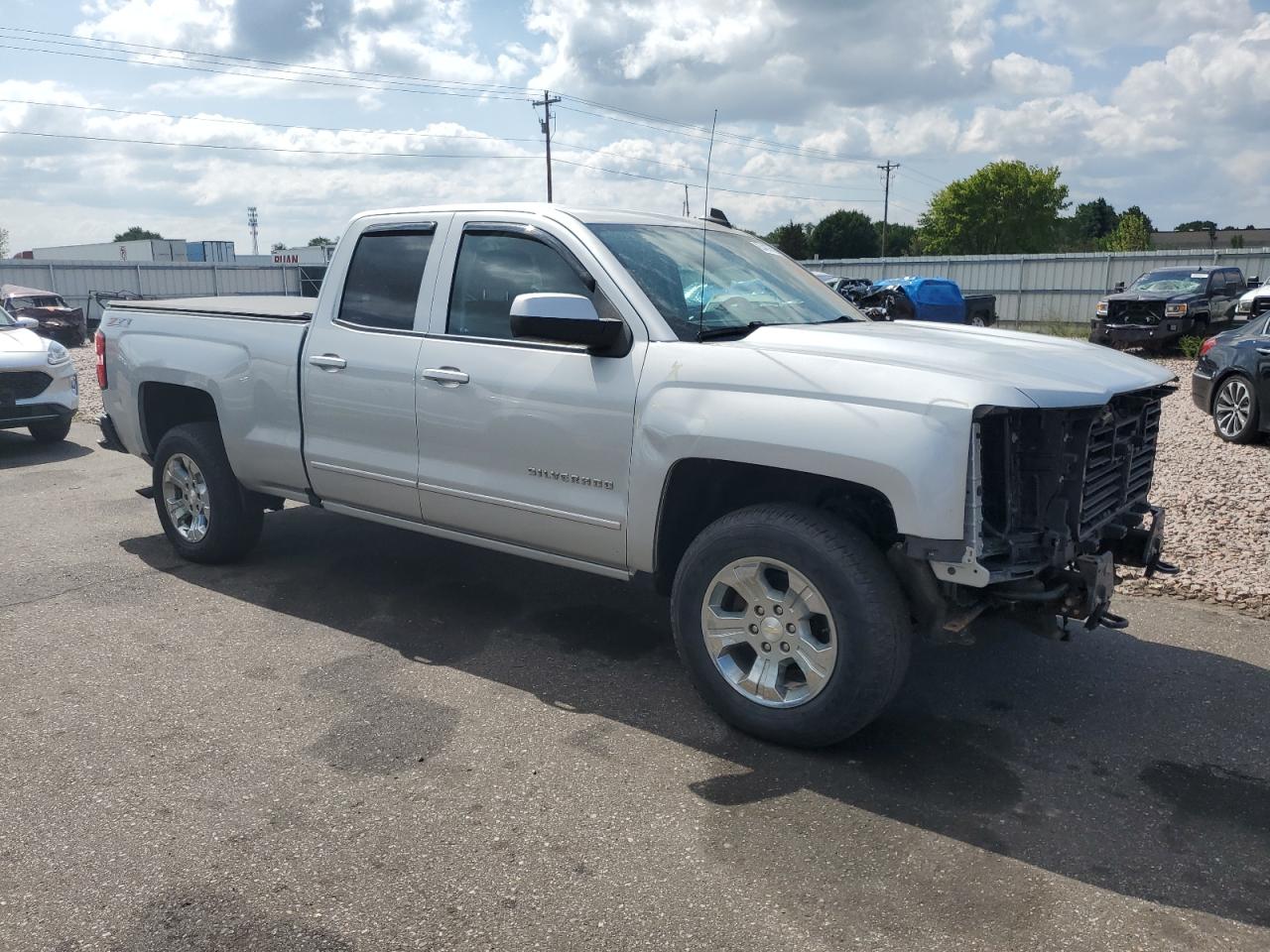 Photo 3 VIN: 1GCVKREC9HZ146802 - CHEVROLET SILVERADO 