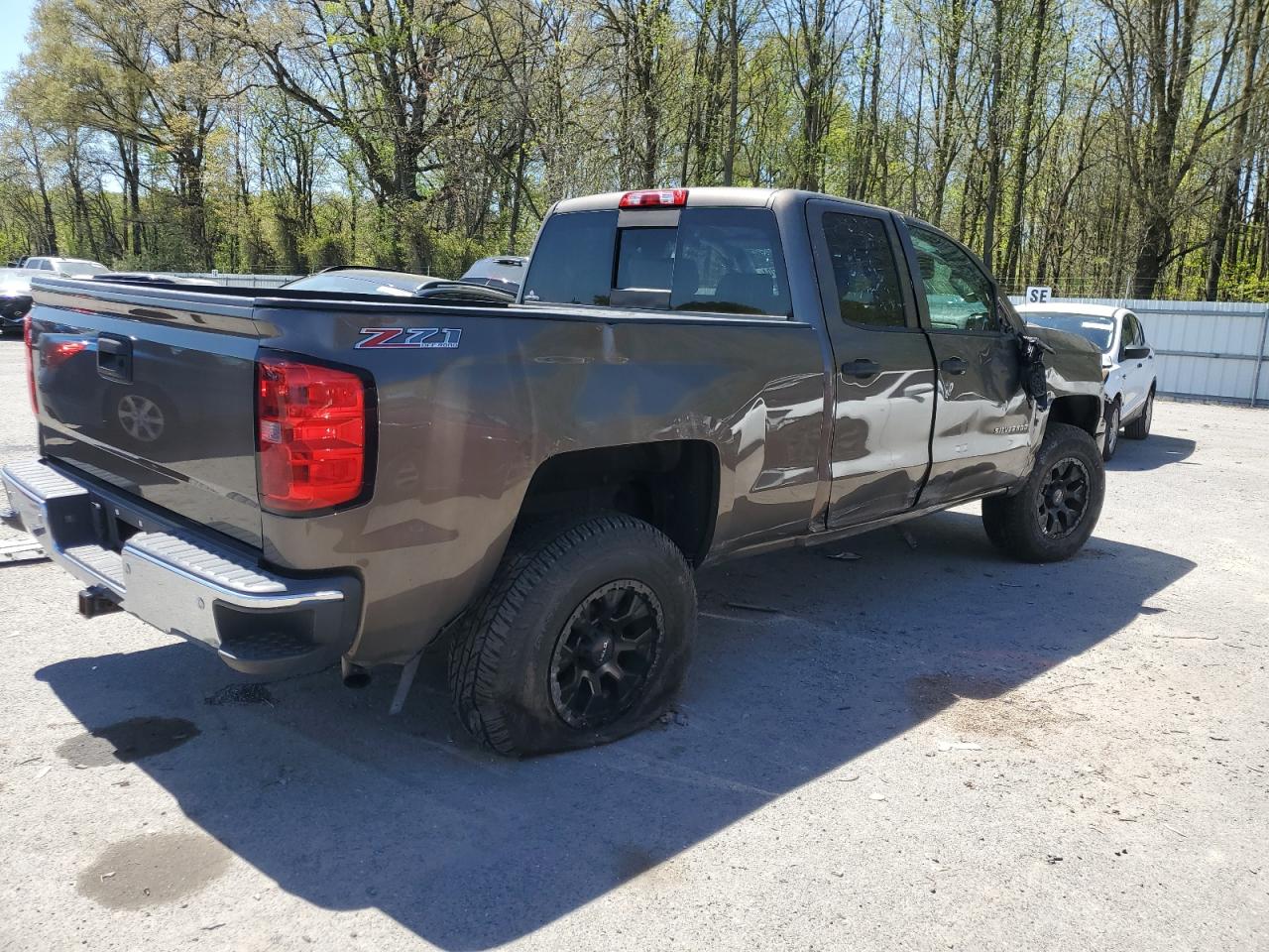 Photo 2 VIN: 1GCVKRECXEZ117210 - CHEVROLET SILVERADO 