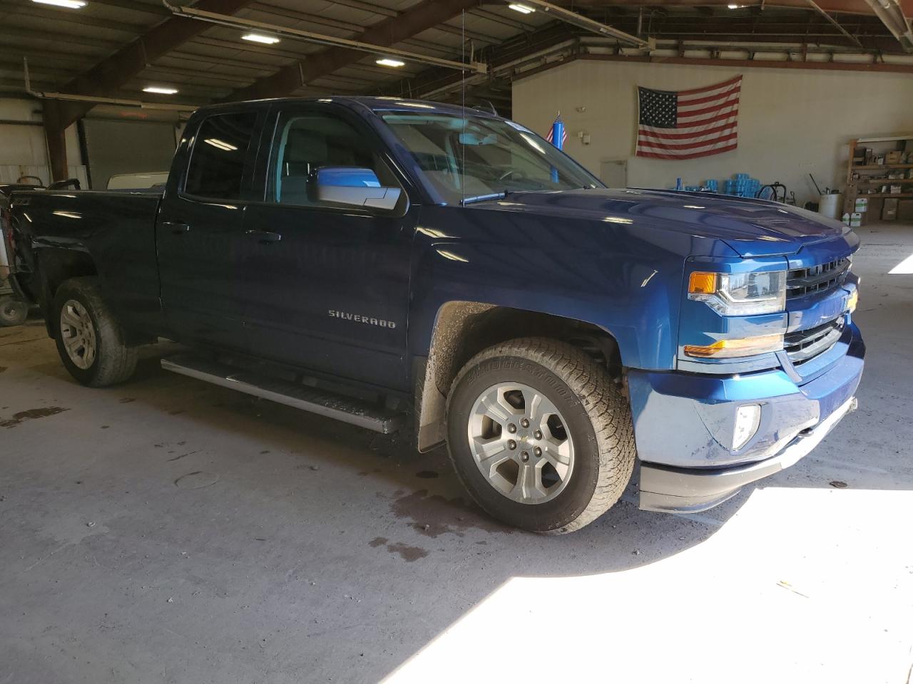 Photo 3 VIN: 1GCVKRECXHZ382343 - CHEVROLET SILVERADO 