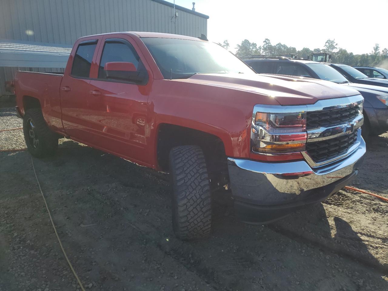 Photo 3 VIN: 1GCVKRECXJZ137449 - CHEVROLET SILVERADO 