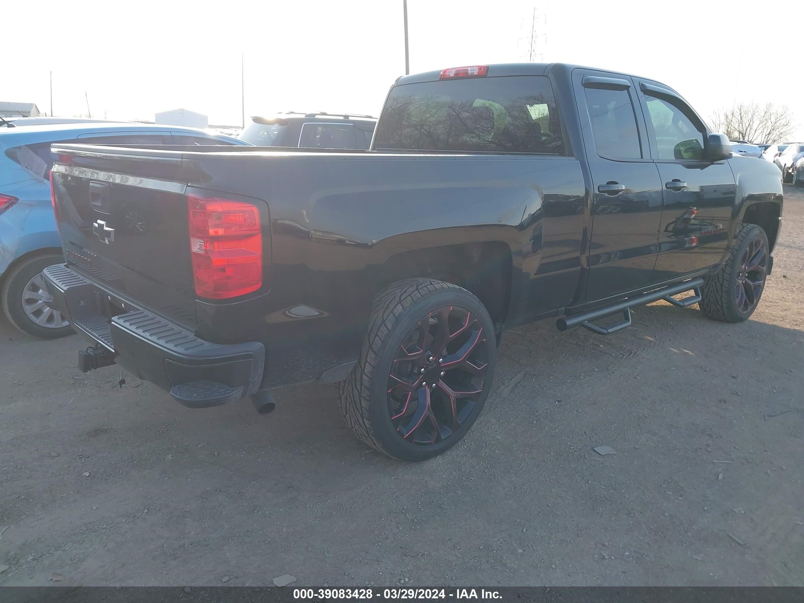 Photo 3 VIN: 1GCVKRECXJZ179698 - CHEVROLET SILVERADO 