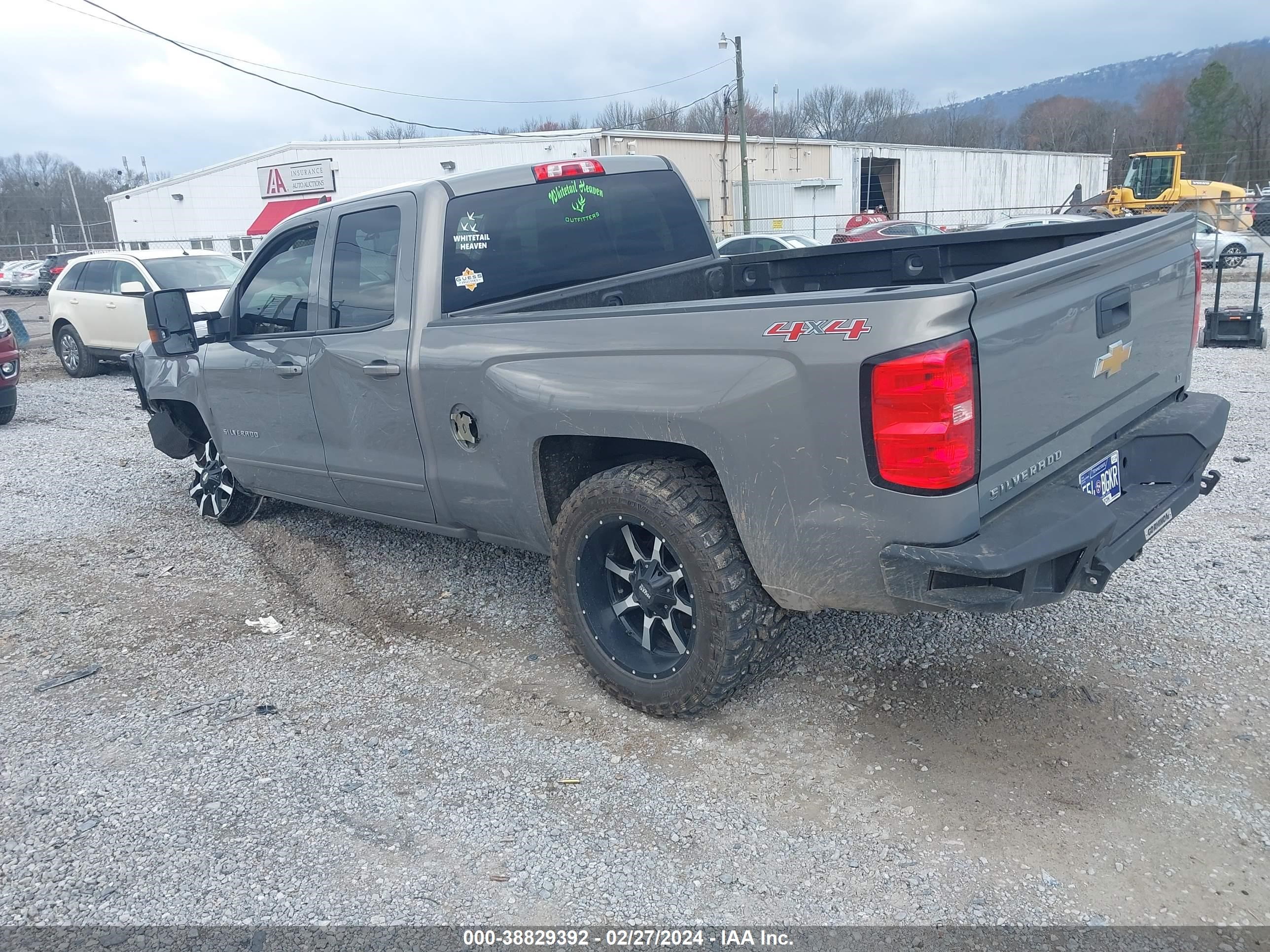 Photo 2 VIN: 1GCVKREH2HZ215180 - CHEVROLET SILVERADO 