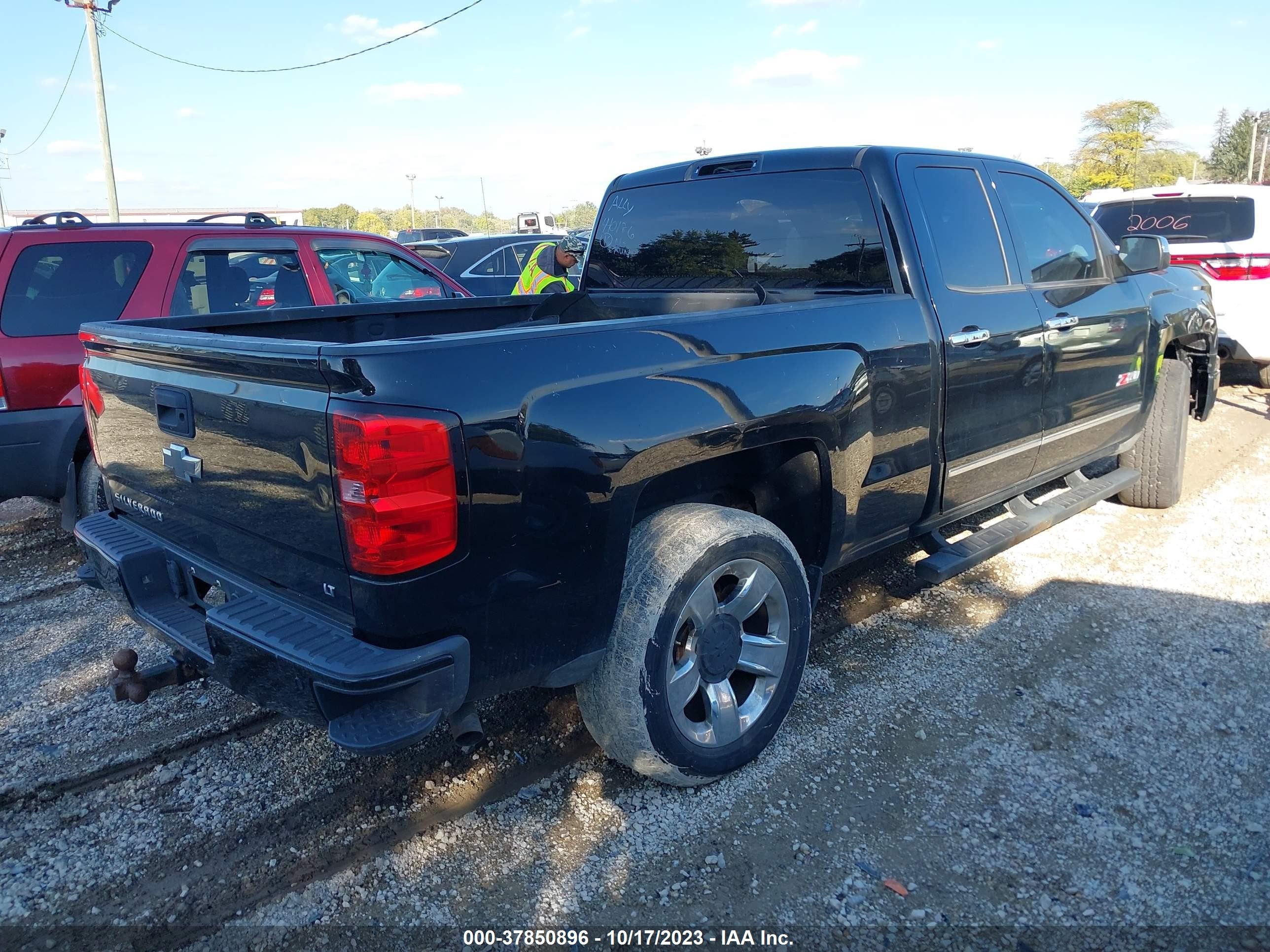 Photo 3 VIN: 1GCVKREH3FZ440186 - CHEVROLET SILVERADO 