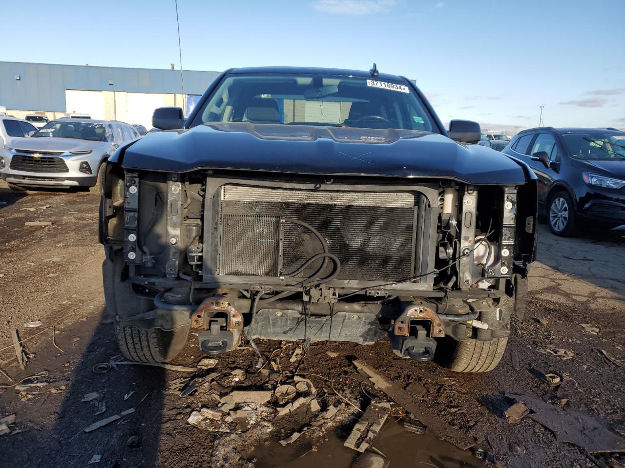 Photo 4 VIN: 1GCVKREH3JZ107379 - CHEVROLET SILVERADO 