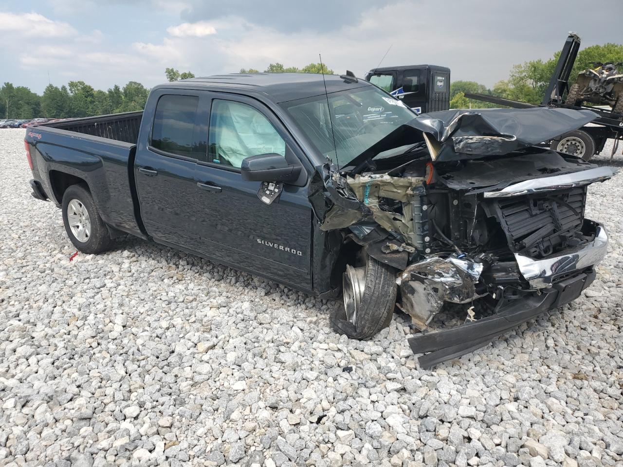 Photo 3 VIN: 1GCVKREH5HZ327908 - CHEVROLET SILVERADO 