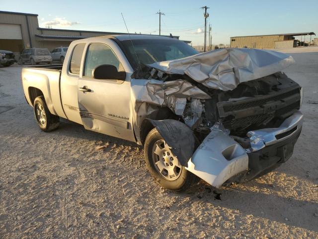 Photo 3 VIN: 1GCVKSE23BZ241667 - CHEVROLET SILVERADO 