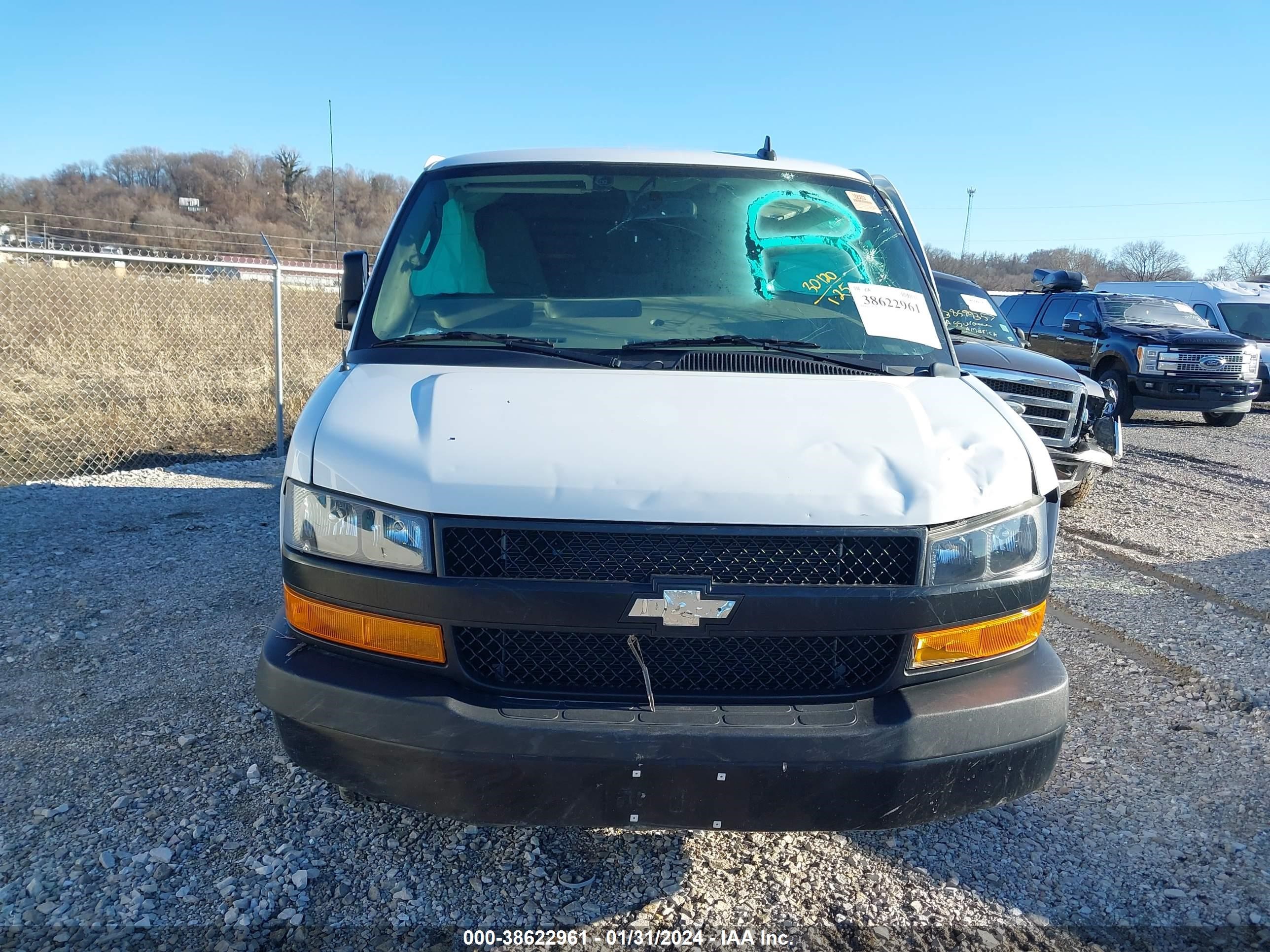 Photo 11 VIN: 1GCWGAF10L1272882 - CHEVROLET EXPRESS 