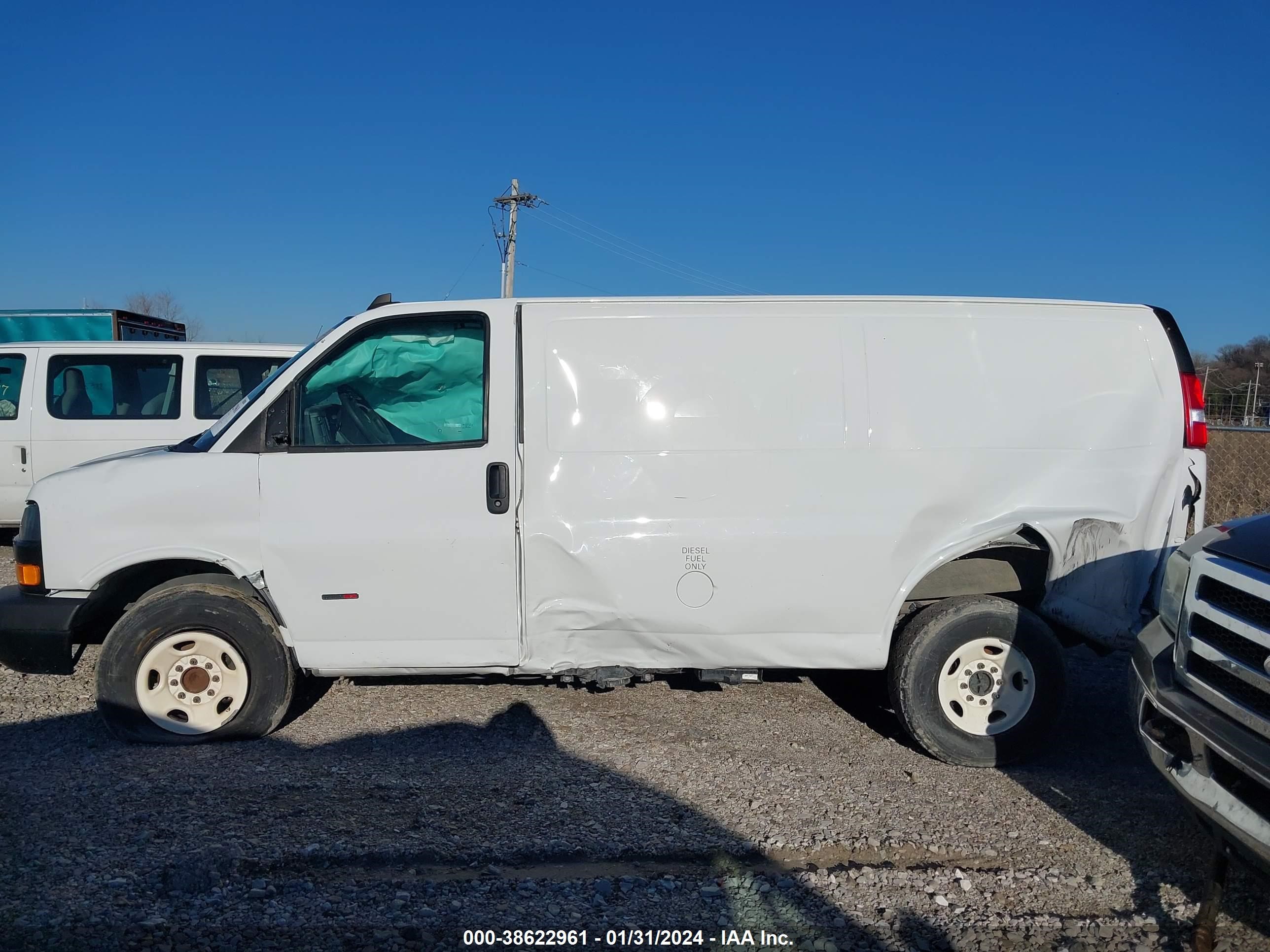 Photo 13 VIN: 1GCWGAF10L1272882 - CHEVROLET EXPRESS 