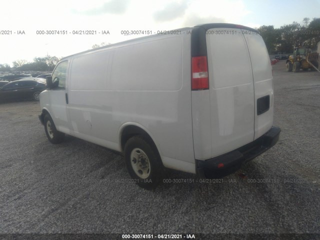 Photo 2 VIN: 1GCWGAF15H1215116 - CHEVROLET EXPRESS CARGO VAN 