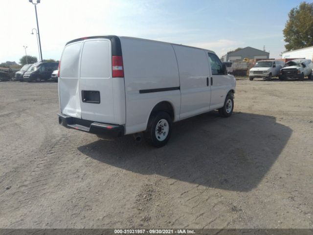 Photo 3 VIN: 1GCWGAF1XK1230461 - CHEVROLET EXPRESS CARGO VAN 