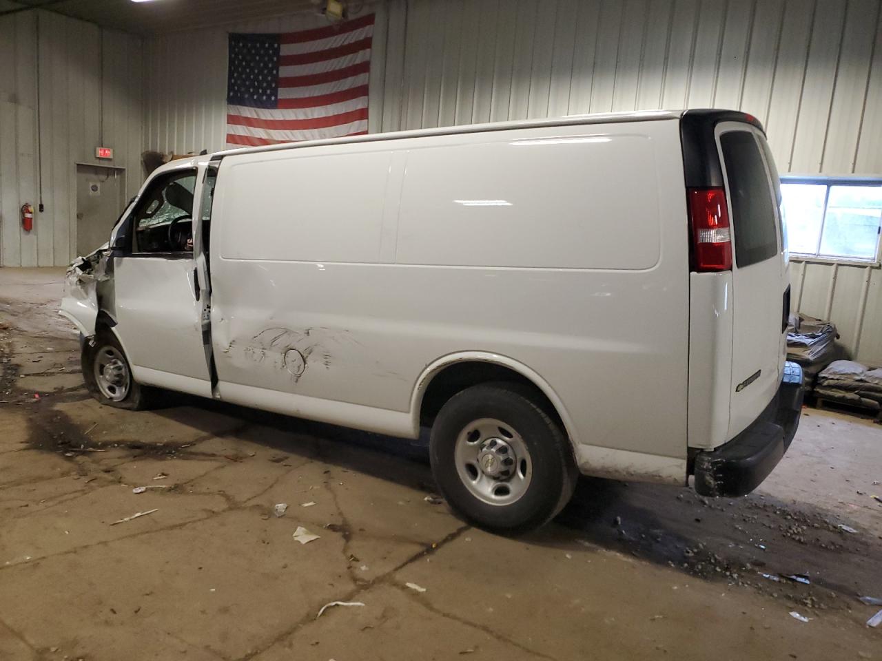 Photo 1 VIN: 1GCWGAF75M1168135 - CHEVROLET EXPRESS 