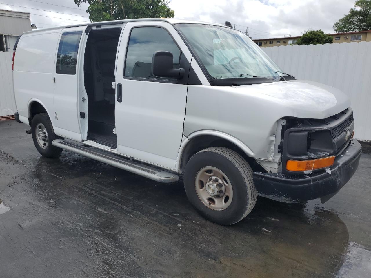 Photo 3 VIN: 1GCWGAF75N1268222 - CHEVROLET EXPRESS 